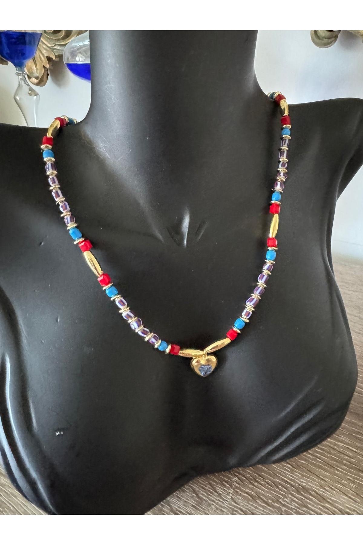 misstakıjewerly LACİVERT BONCUKLU KALP DETAYLI KOLYE