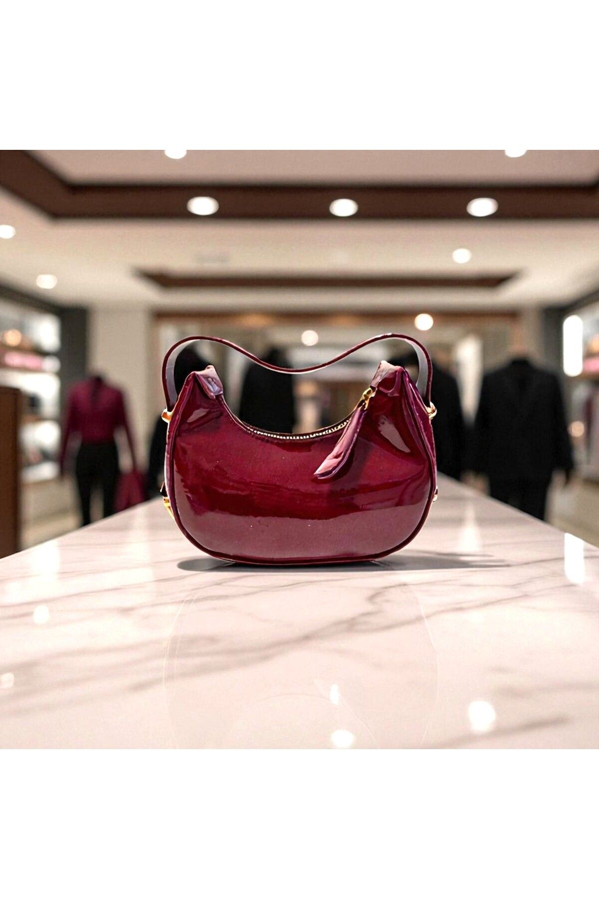 FURMELİA WOMAN Bordo Rugan Mini El Çantası – Gold Detaylı, Şık ve Modern Tasarım