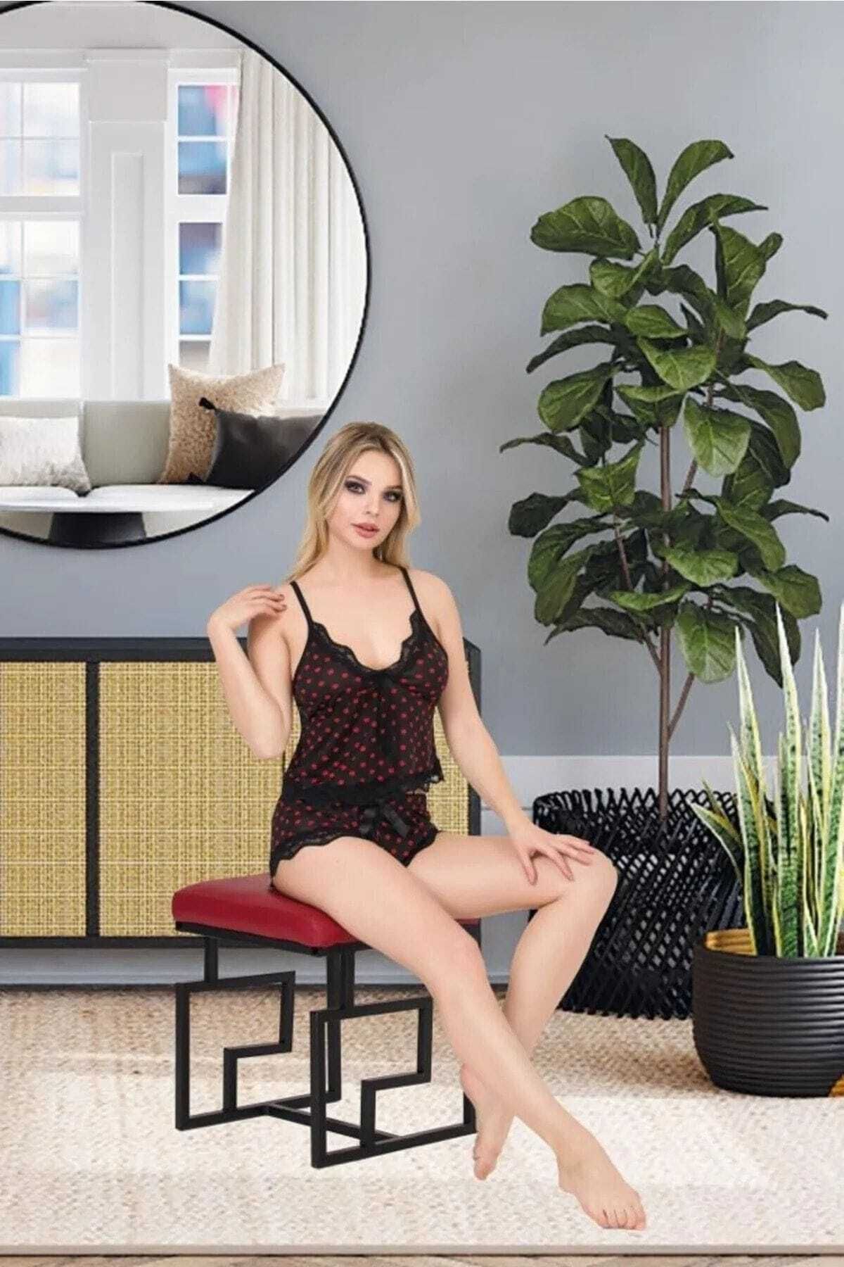 Viselya Kırmızı Puanlı Dantelli Siyah Şortlu Takım