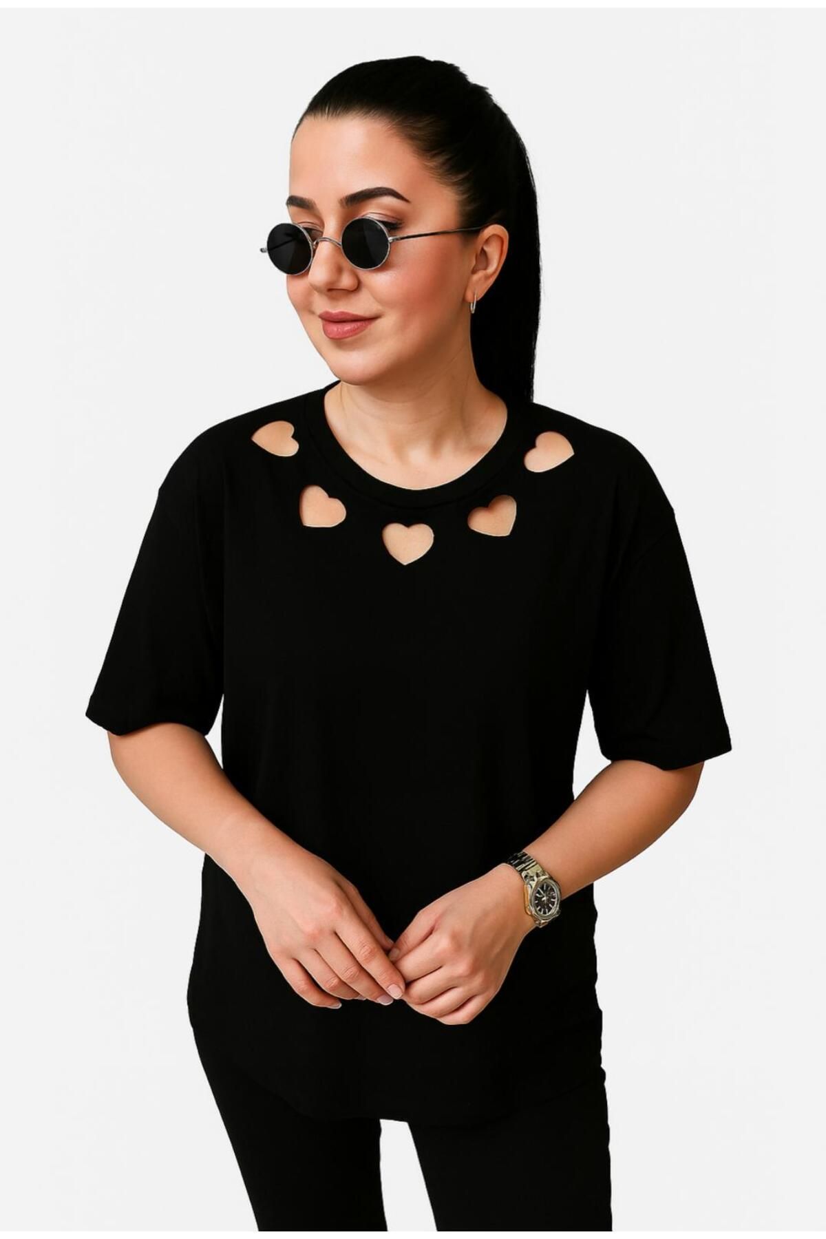 Büşra Fashion Kalp Detaylı Tişört