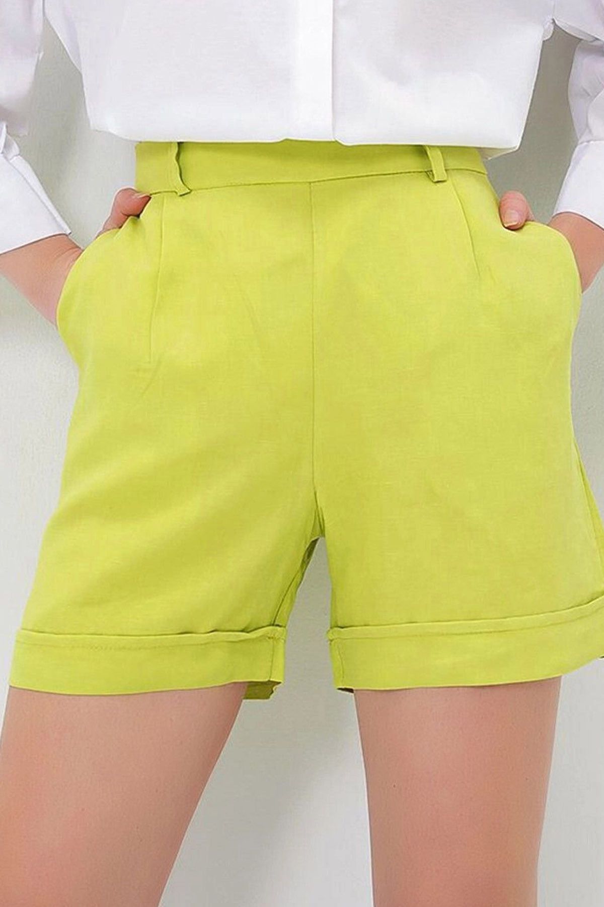 Ottawe Regular Fit Rahat Kalıp Paçası Duble Yüksek Belli Çift Cepli Casual Günlük Keten Şort