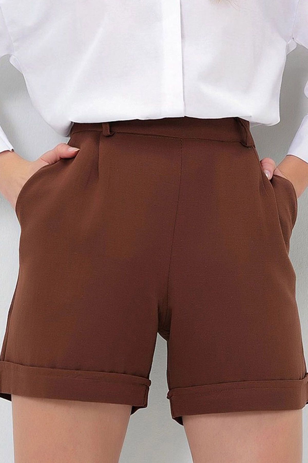 Ottawe Regular Fit Rahat Kalıp Paçası Duble Yüksek Belli Çift Cepli Casual Günlük Keten Şort