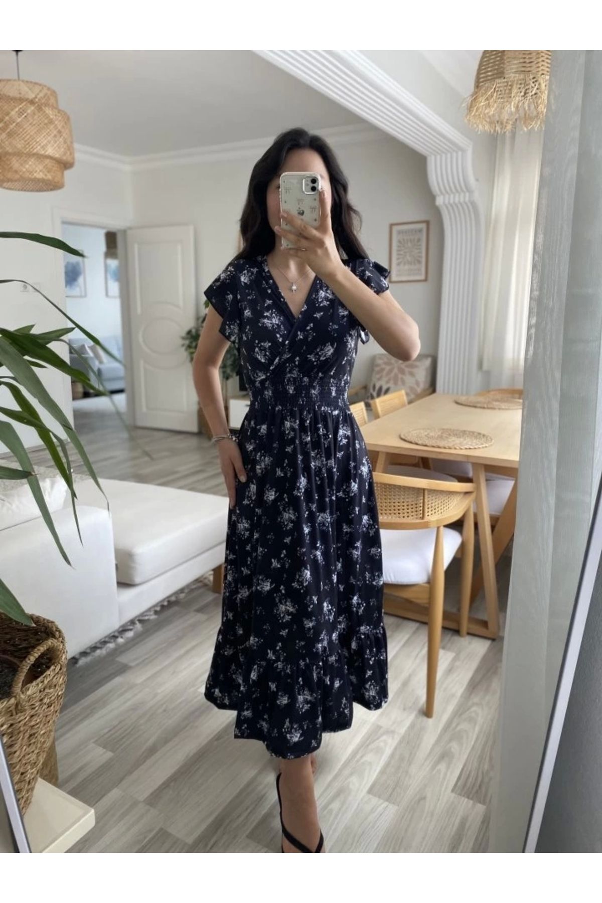 Butik Kadın Kısa Kollu Kruvaze Yakalı Beli Lastikli çiçek Desenli Elbise