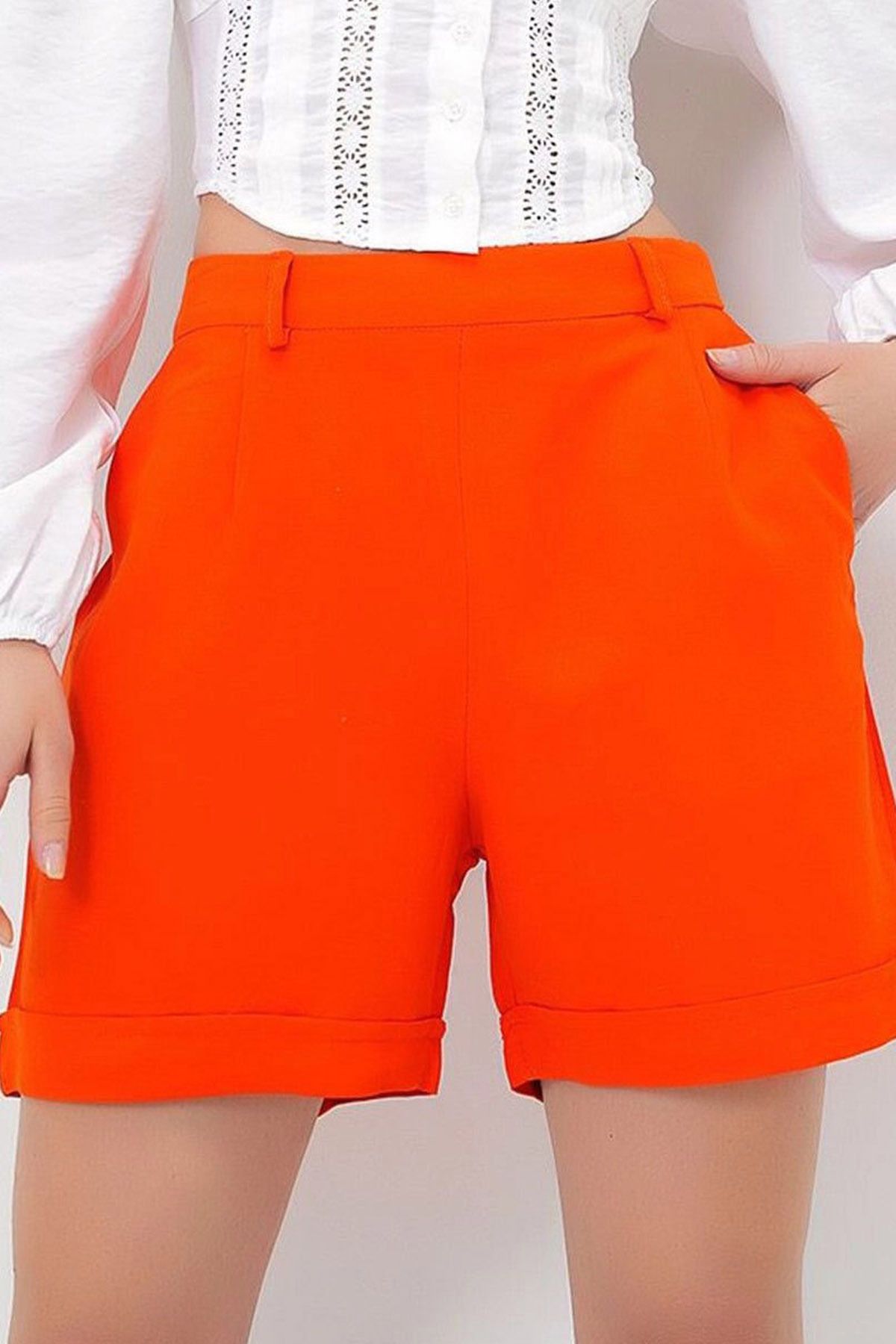 Ottawe Regular Fit Rahat Kalıp Paçası Duble Yüksek Belli Çift Cepli Casual Günlük Keten Şort
