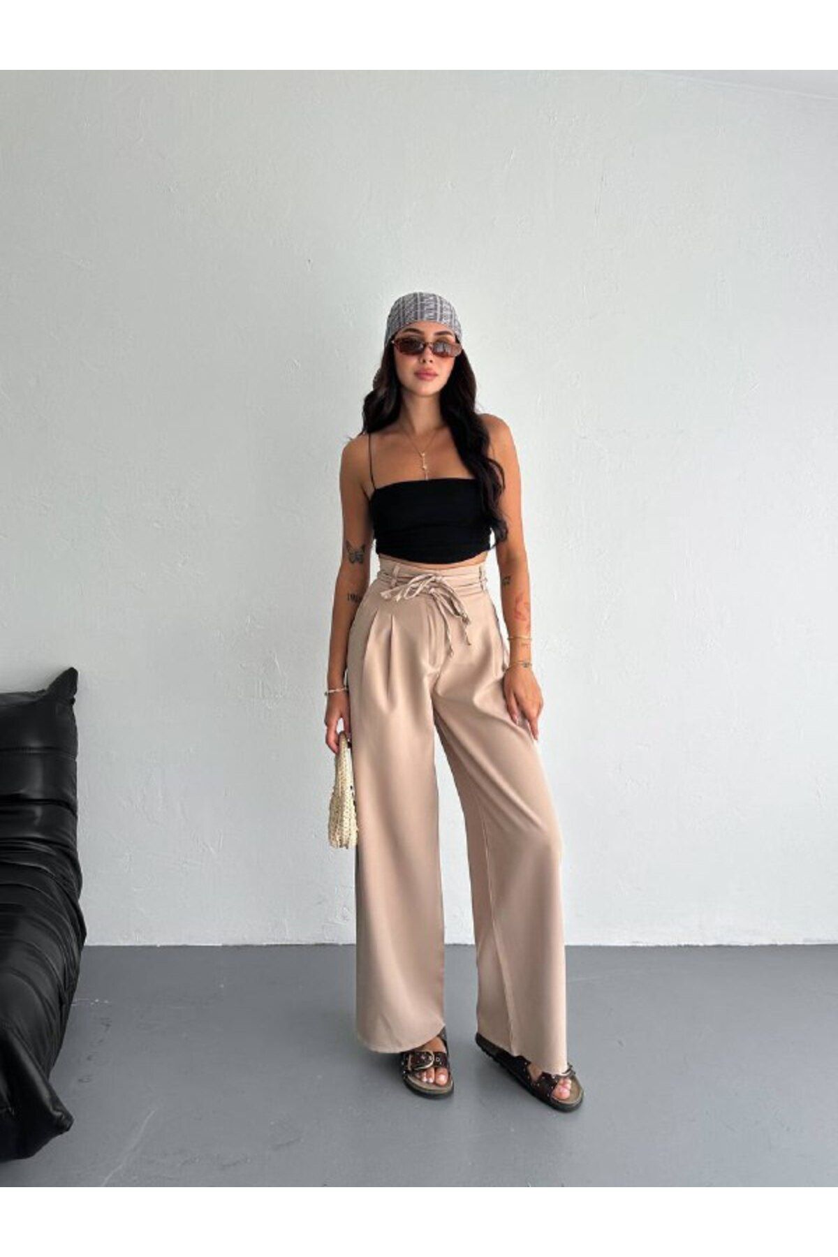 Castivo Fashion Kuşaklı Yüksek Bel Pileli Bol Paça Pantolon