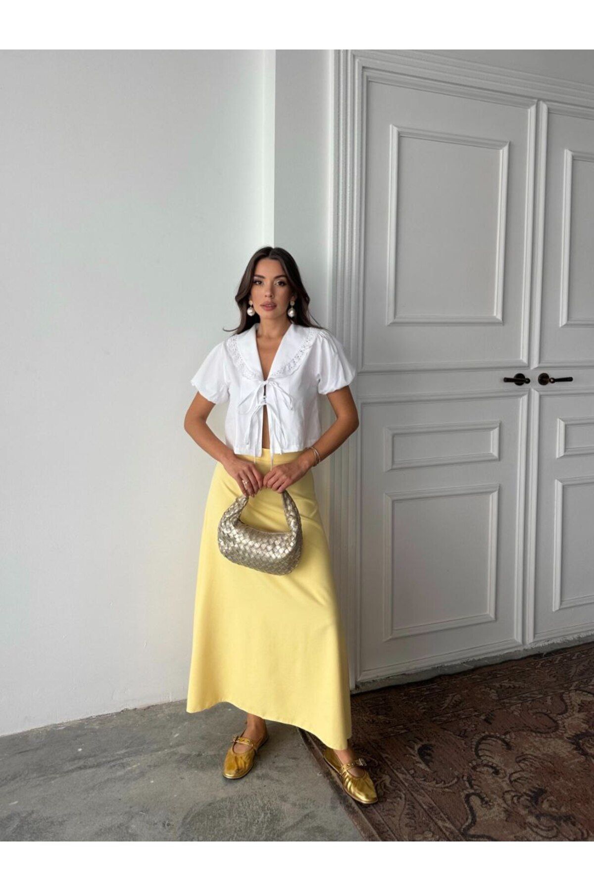 Castivo Fashion Yaka Bağlama Detaylı Balon Kol Crop Poplin Gömlek