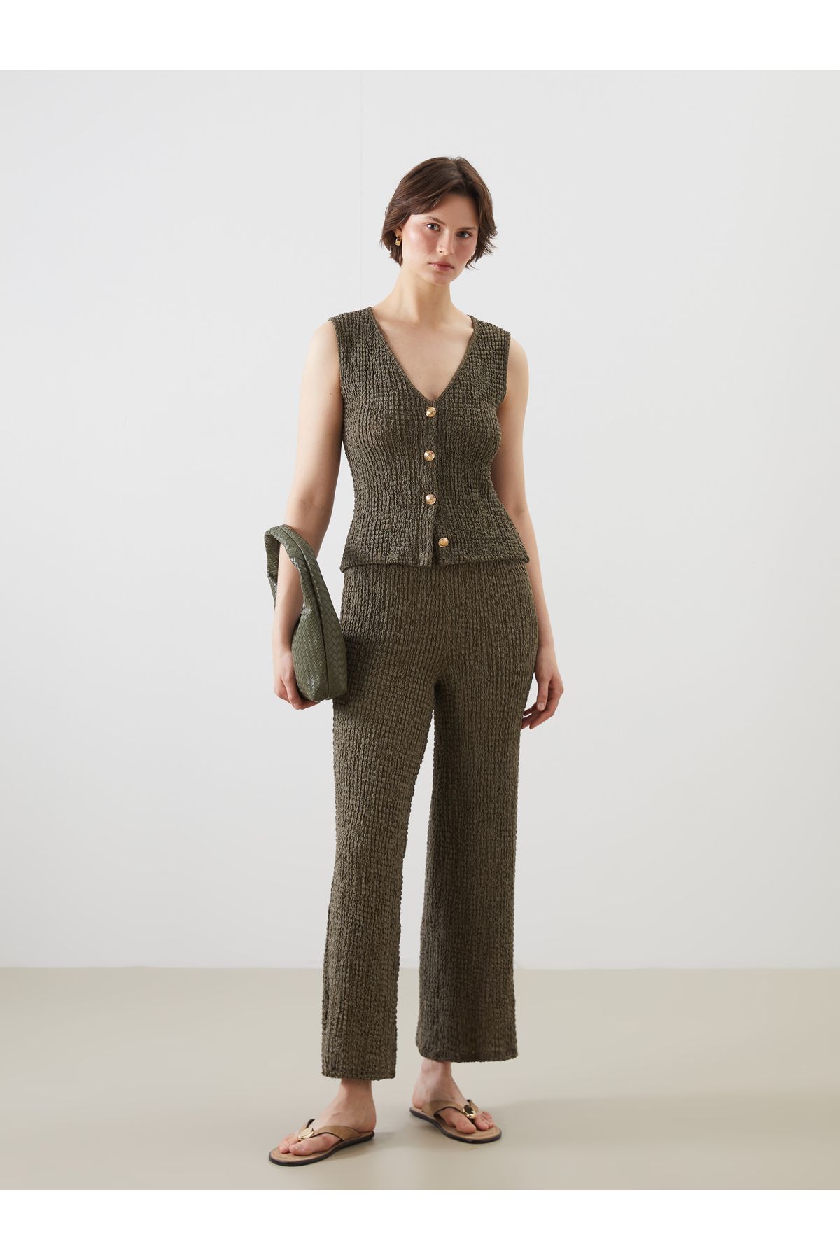 LC Waikiki-Pantaloni de damă texturați cu talie elastică 1