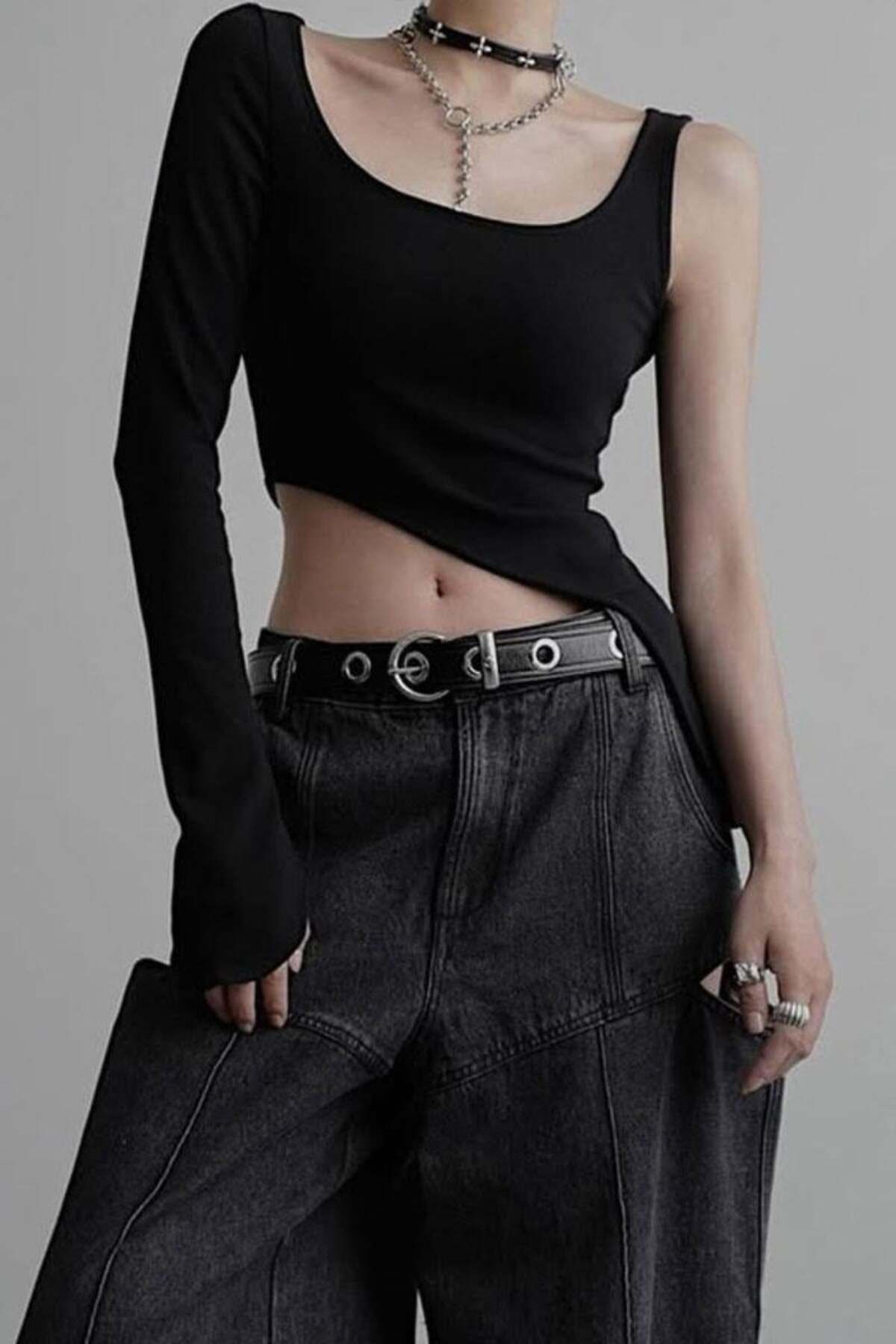 Karakedi Siyah Kare yaka Tek Gotik Y2K Kollu Crop