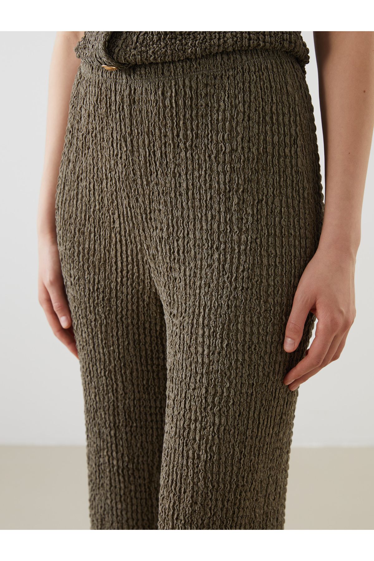 LC Waikiki-Pantaloni de damă texturați cu talie elastică 3