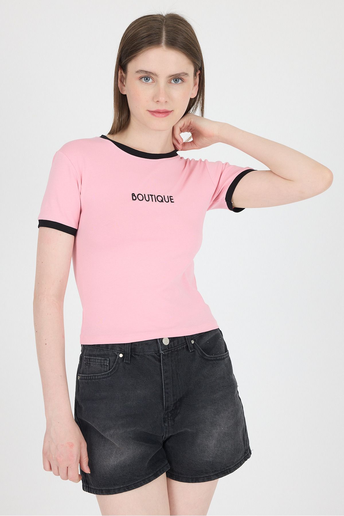 Rays Pembe Yazı Baskılı Biyeli Pamuklu Slim Fit Tişört 9192M