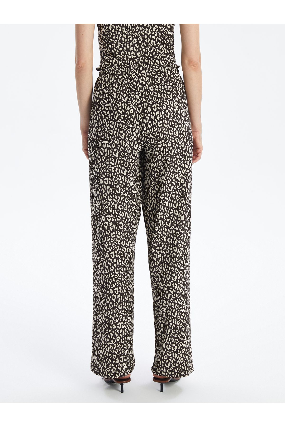 LC Waikiki-Patterned Comfortable Patterned Women's Trousers with Elastic Waist 4
