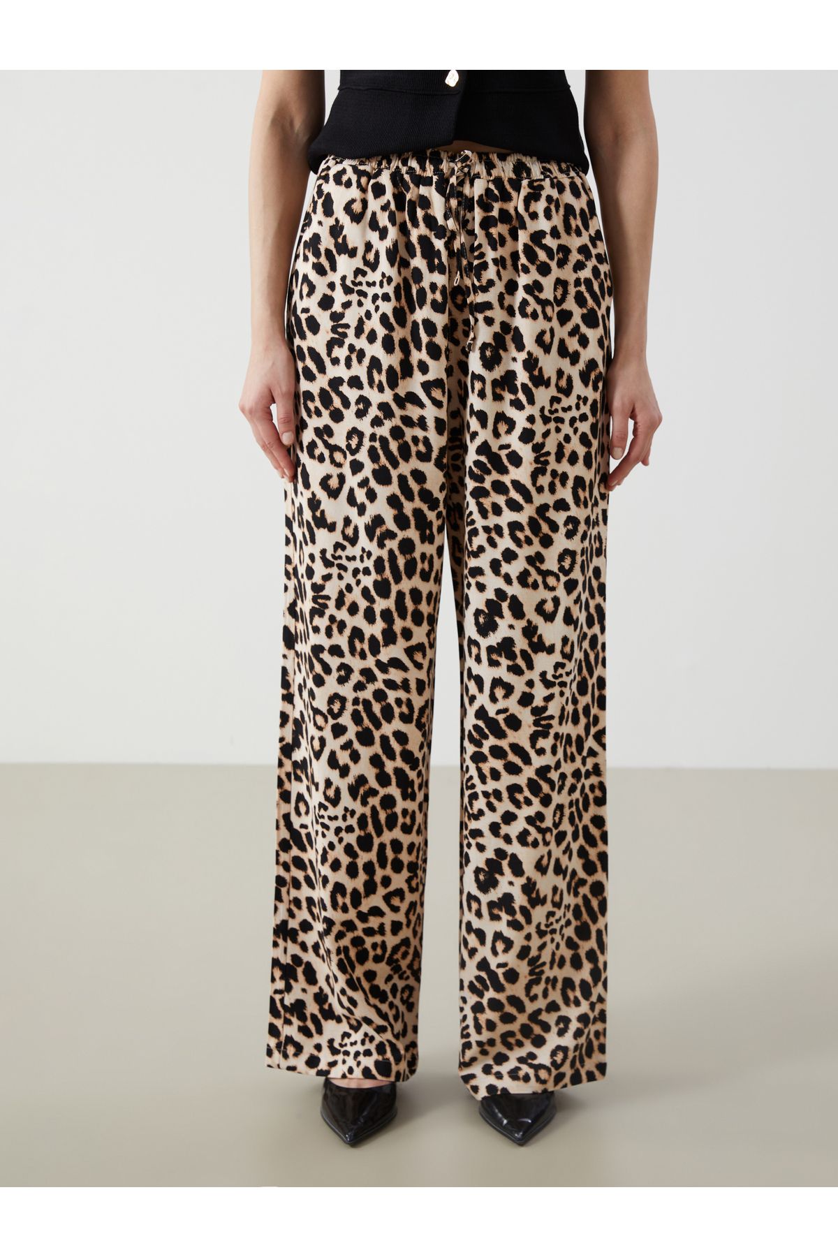 LC Waikiki-Elastic Waist Leopard Patterned Linen Blended Women's Trousers 2
