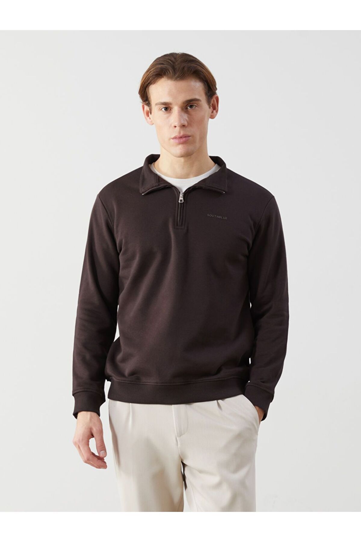 LC Waikiki Kahverengi Dik Yaka Uzun Kollu Baskılı Erkek Sweatshirt