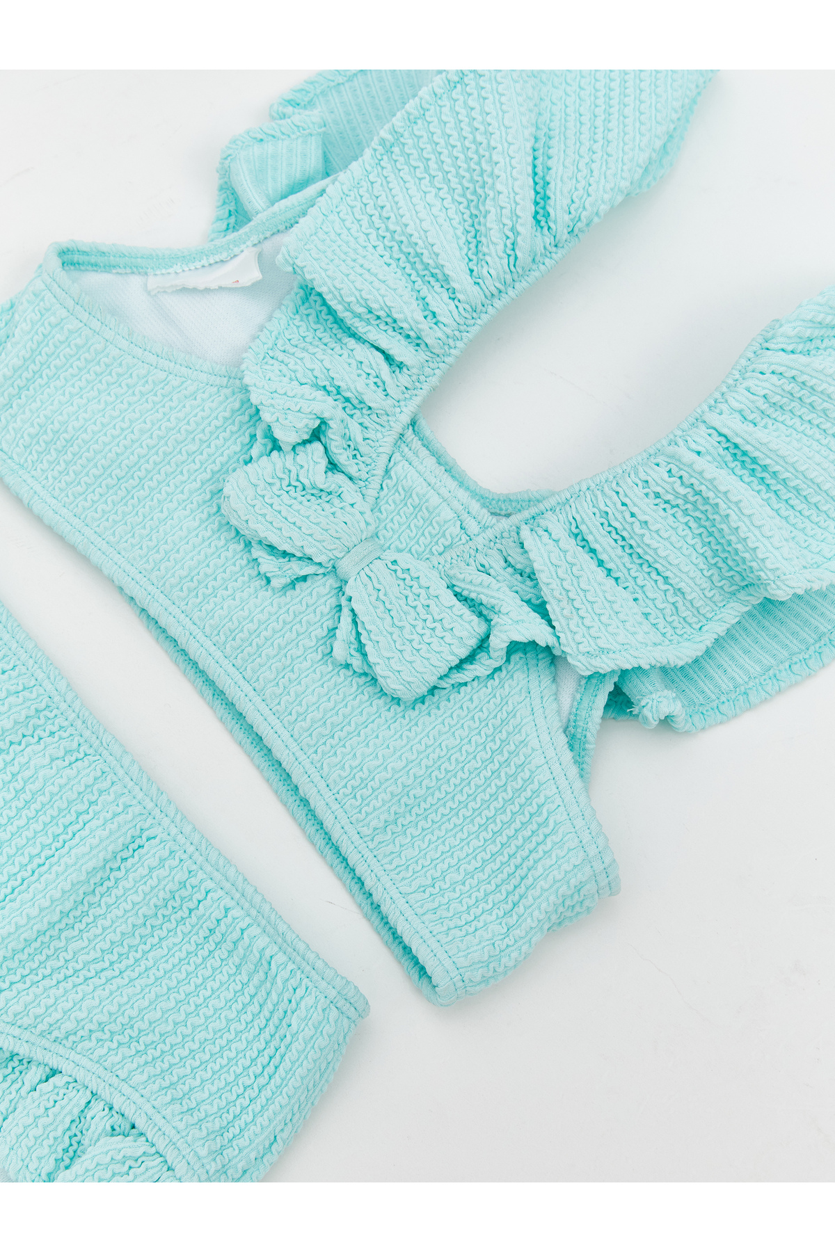 LC Waikiki Kurdele Detaylı Kız Çocuk Bikini Takım fotoğrafı 3 (önizleme)