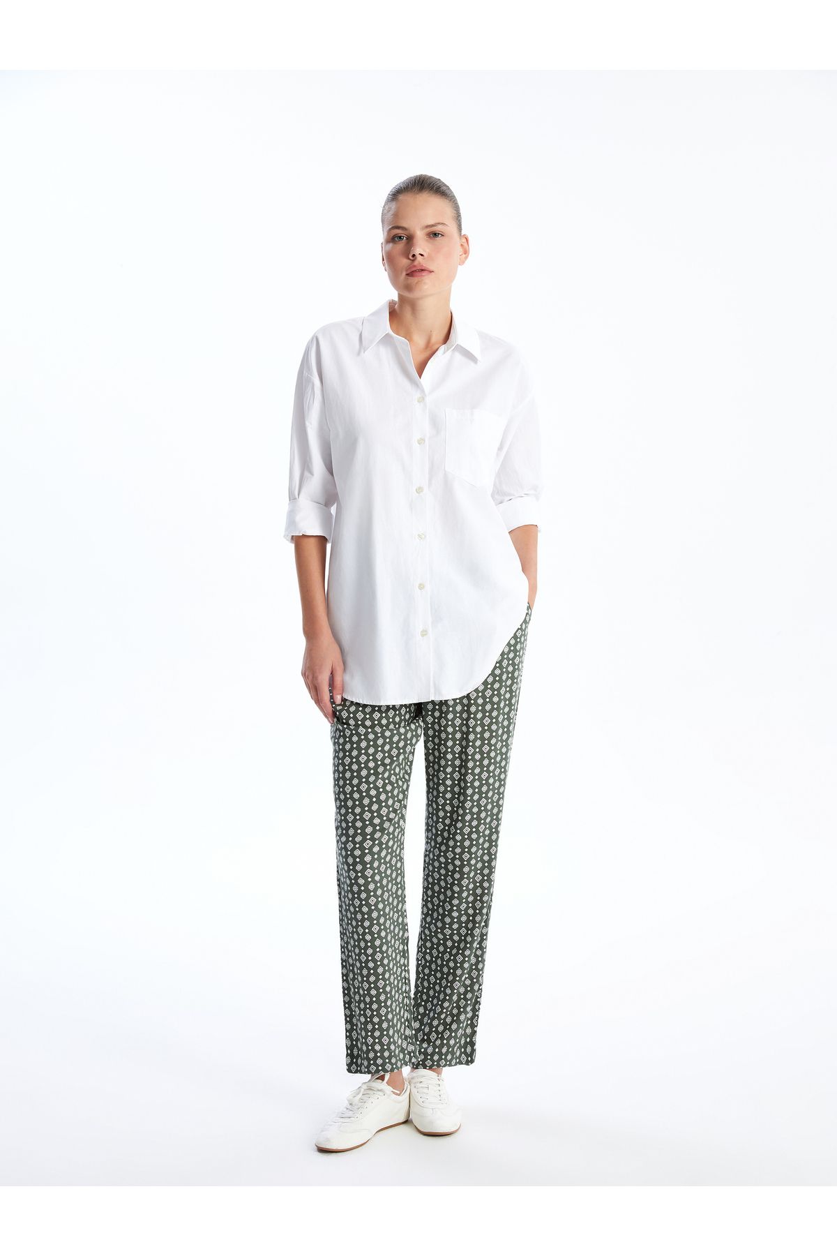 LC Waikiki-Comfortable Fit Patterned Maternity Pants with Elastic Waist 1
