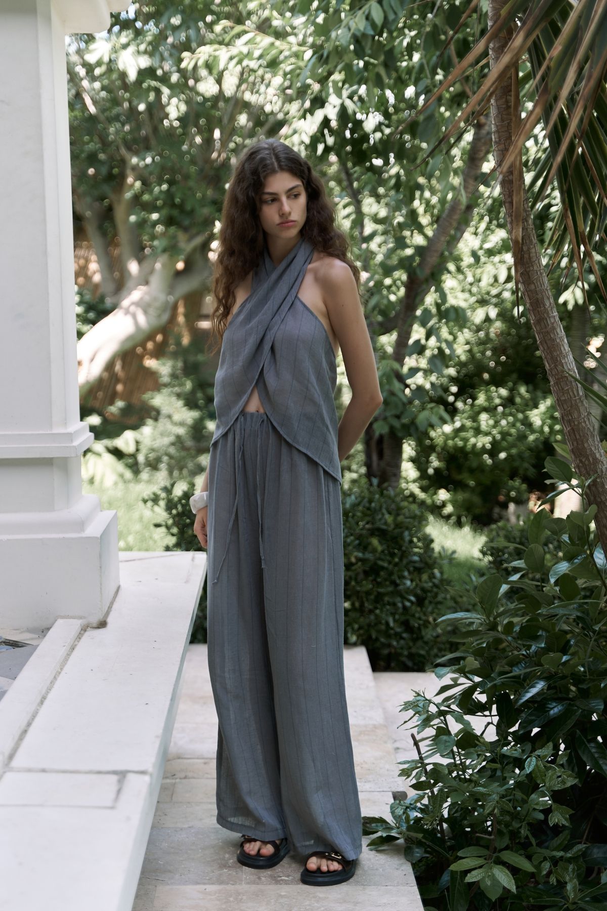 BOHEMAİ Cadhas Boyundan Bağlamalı Füme Crop Pantolon Takım