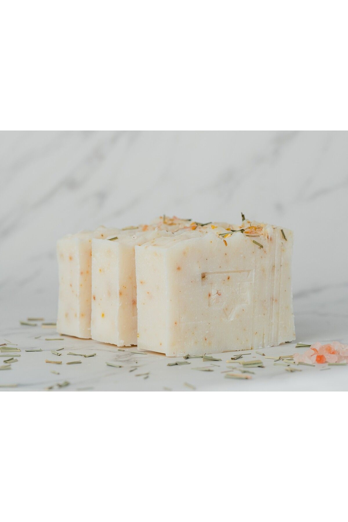 BeOne Cosmetics-Sky Salt - handmade anti-acne soap with mineral salts, pink pepper and basil 3