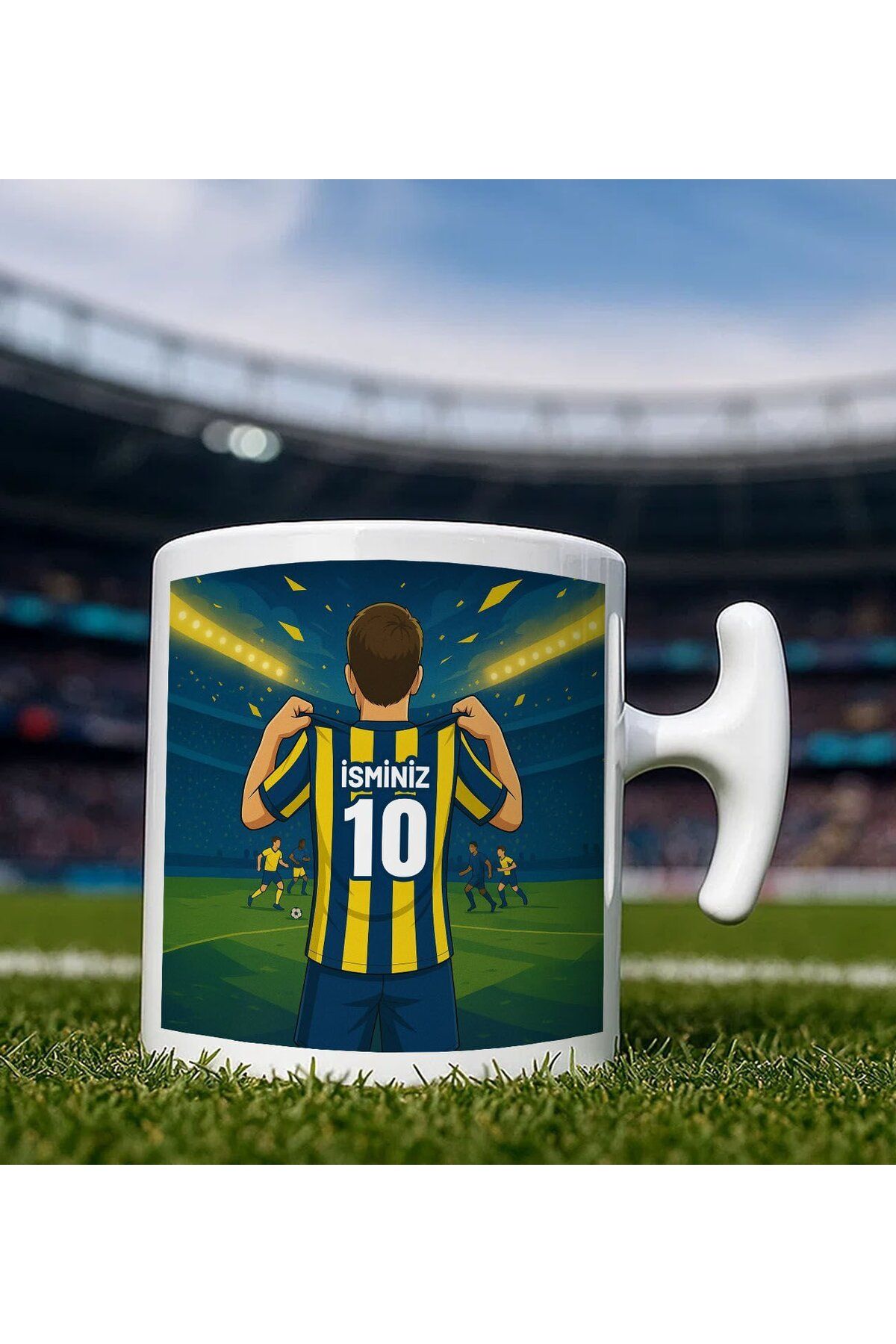 Bk Gift Kişiye Özel Sarı-Lacivert Forma Tasarımlı Hammer Kulplu Beyaz Kupa Bardak, Arkadaşa Hediye,
