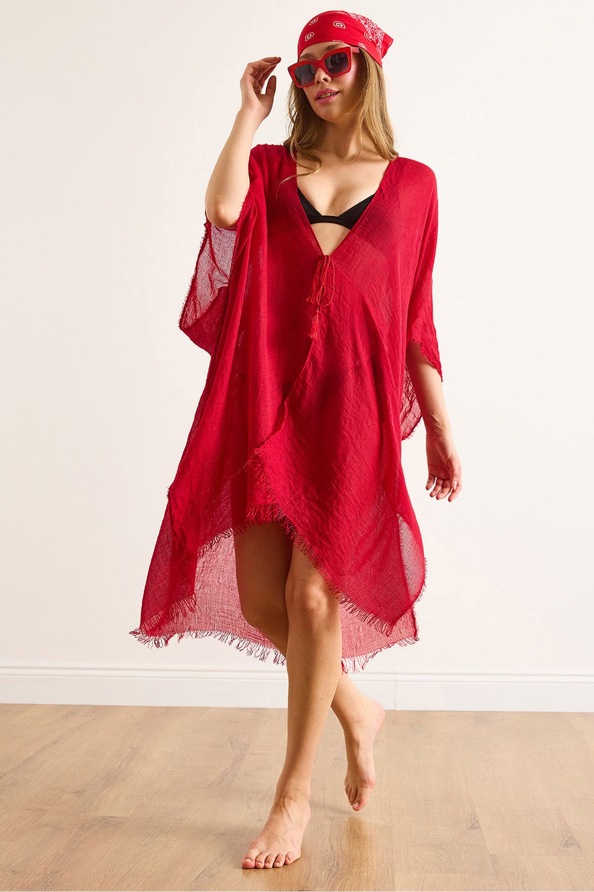 Kadın Kırmızı Yırtmaçlı Bağlamalı Pareo Kimono KMN-00000063