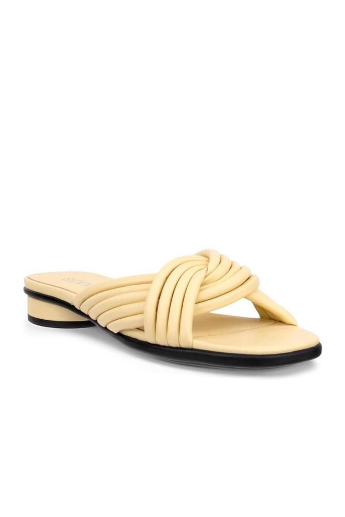 Ecco Sculpted Alba 25 Straw