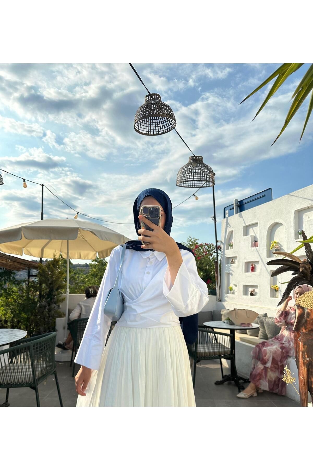MODA Kuşak detaylı beyaz gömlek