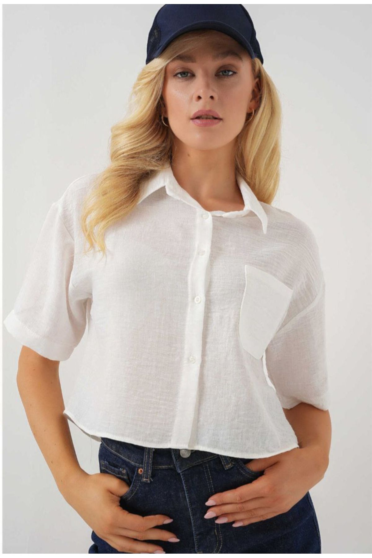 EFTELYABUTİK Cool basic düz cepli kısa kollu crop gömlek