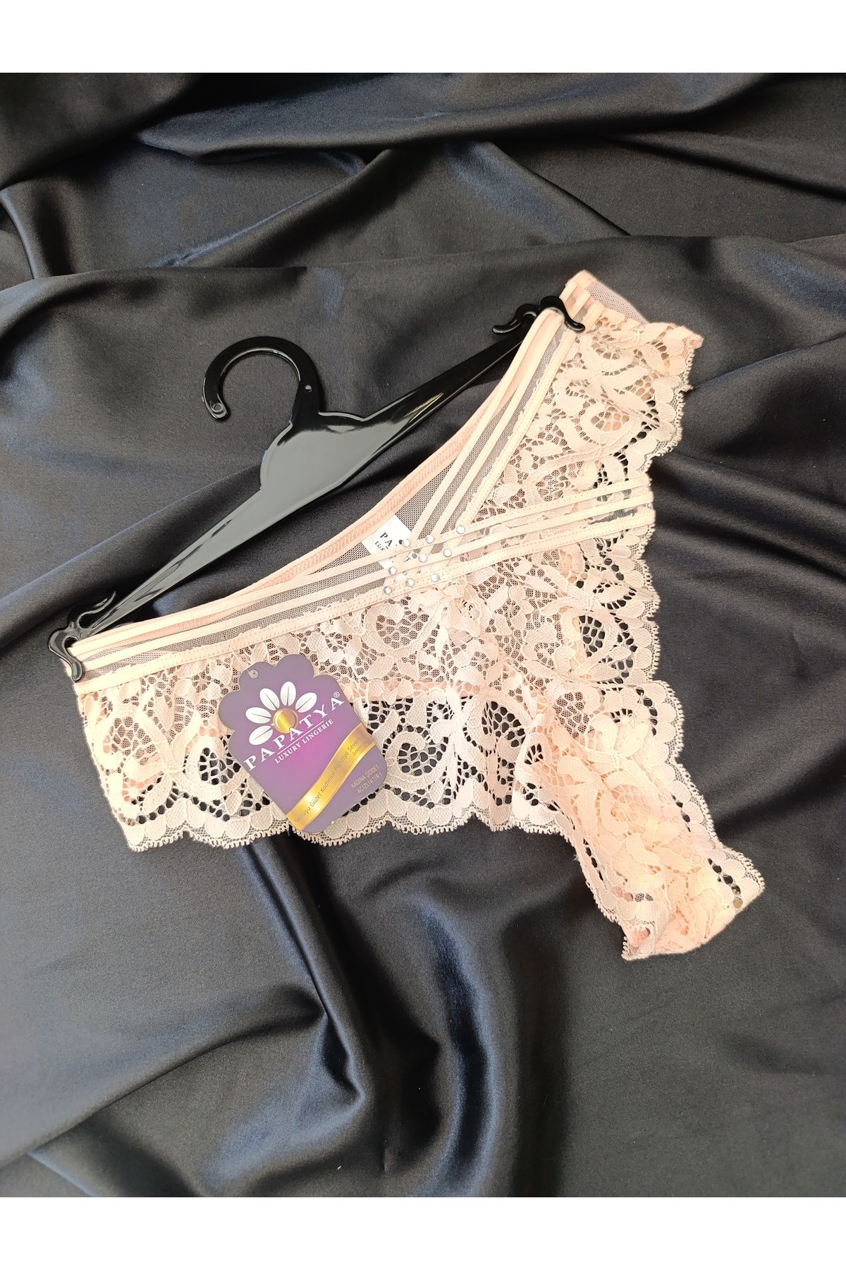 Butik KADIN TANGA DANTELLİ TAŞ DETAYLI KÜLOT