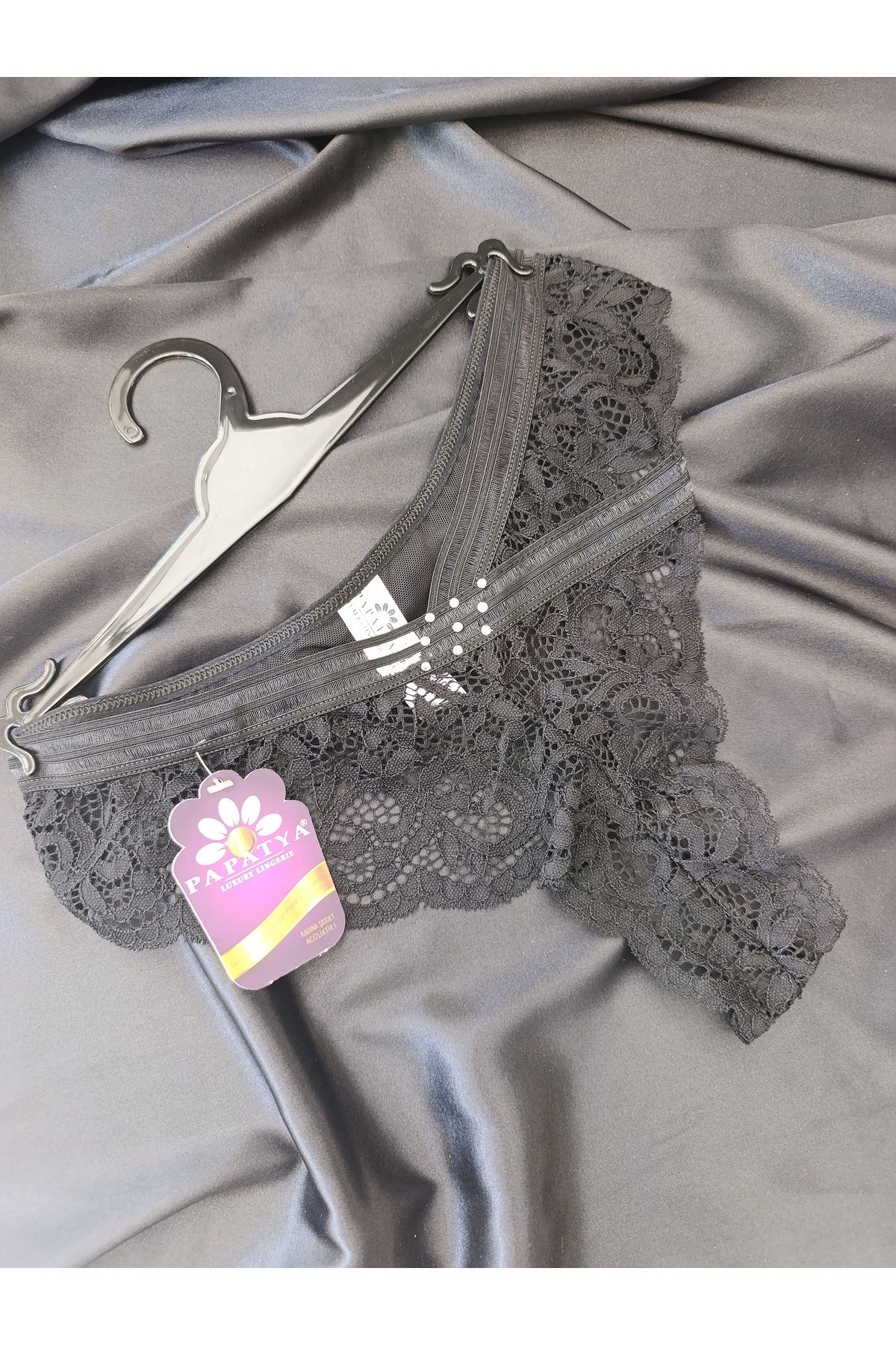 Butik KADIN TANGA DANTELLİ TAŞ DETAYLI KÜLOT