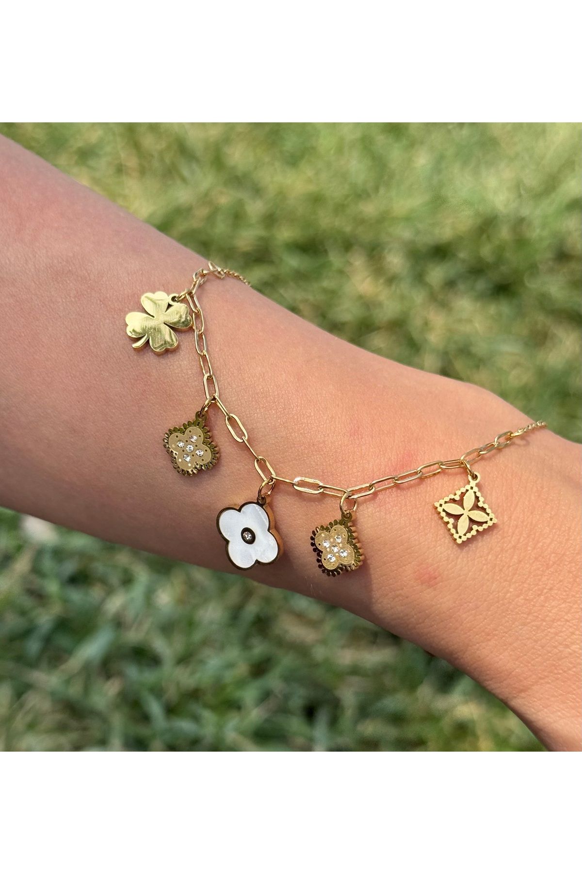 ARMELİA ACCESORİES Armelia Accessories Figürlü Charm Detaylı Gold Zincir Çelik Bileklik