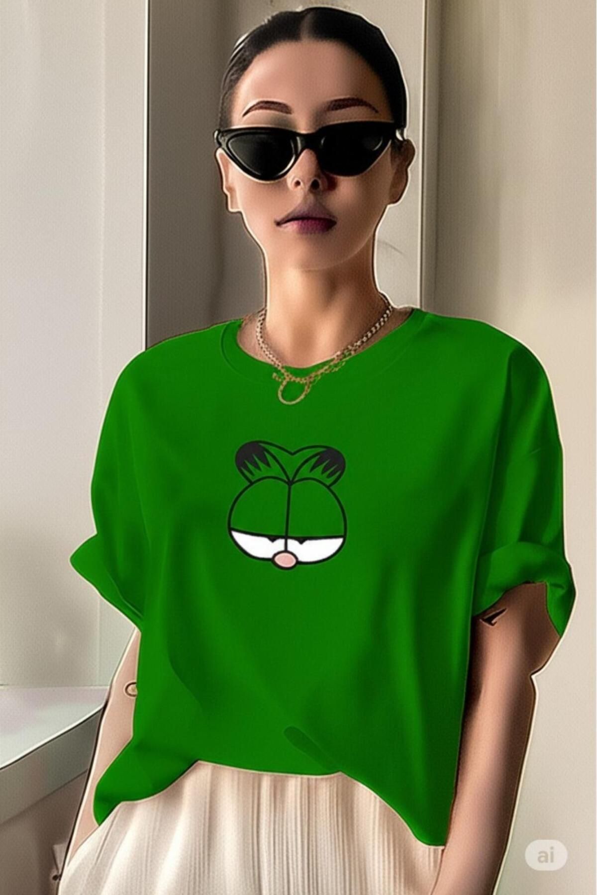 NO 601 Kadın Acık Yeşil Tatlı Kedi Baskılı Trend Bol Kalıp Oversize Tshirt