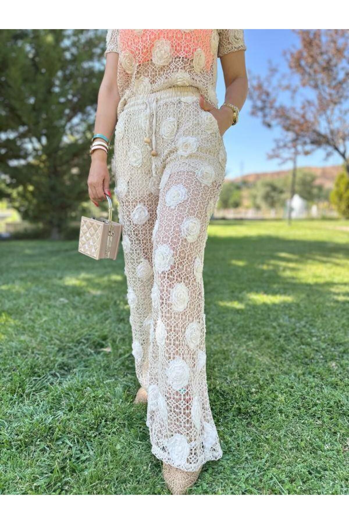 Kokoşum Butik 2894 Çiçekli File Detaylı Pantolon Naturel