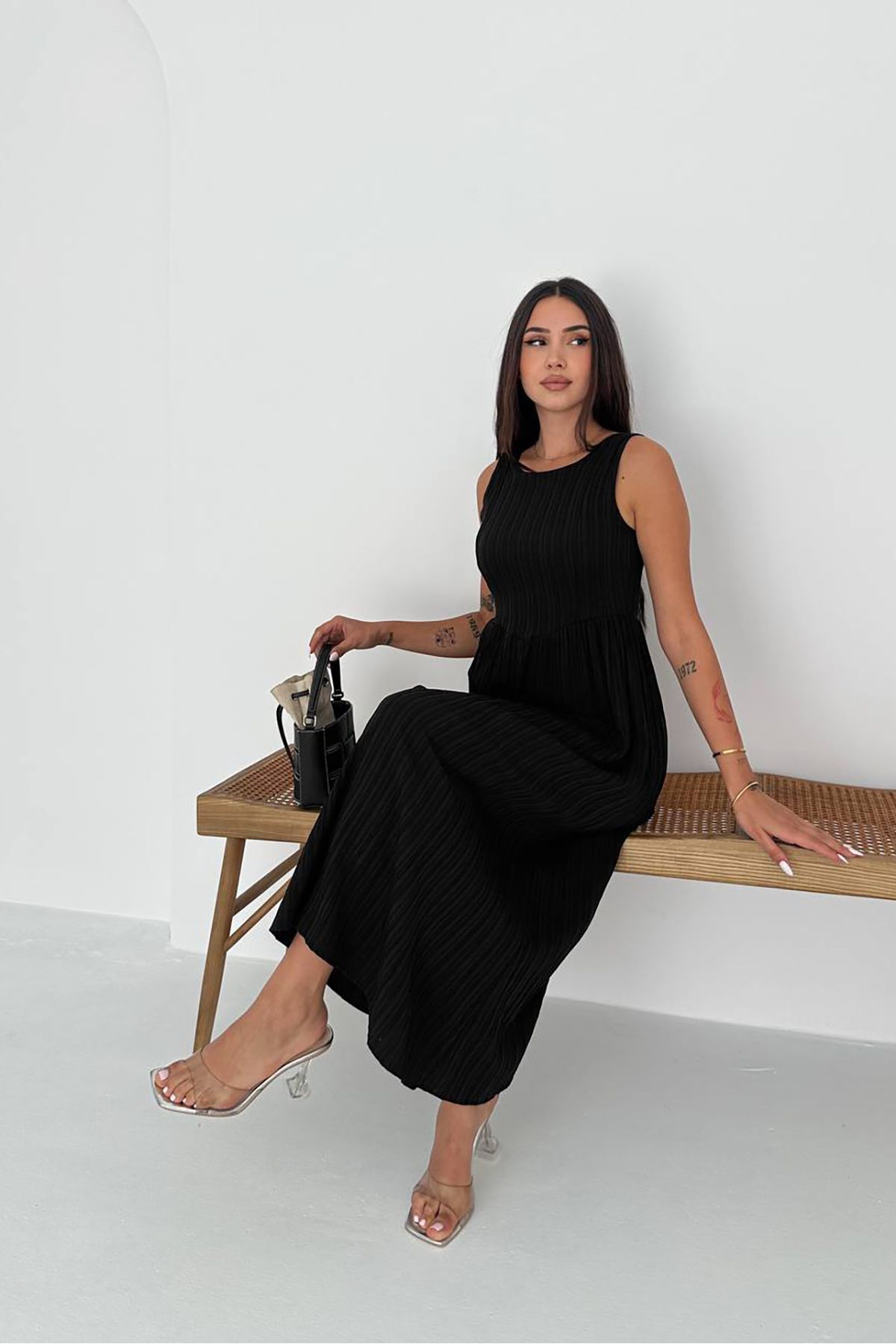 Neşeli Butik kadın siyah kalın askılı rahat kesim yazlık elbise NBK059