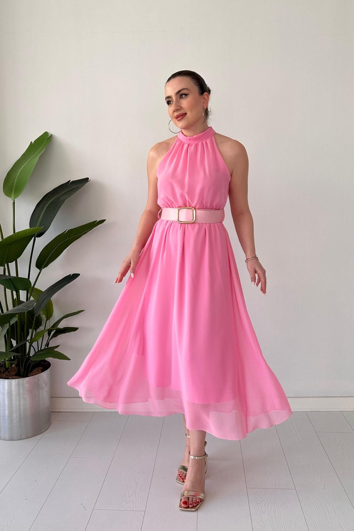 MaziButik Düz Halter Şifon Elbise Pembe