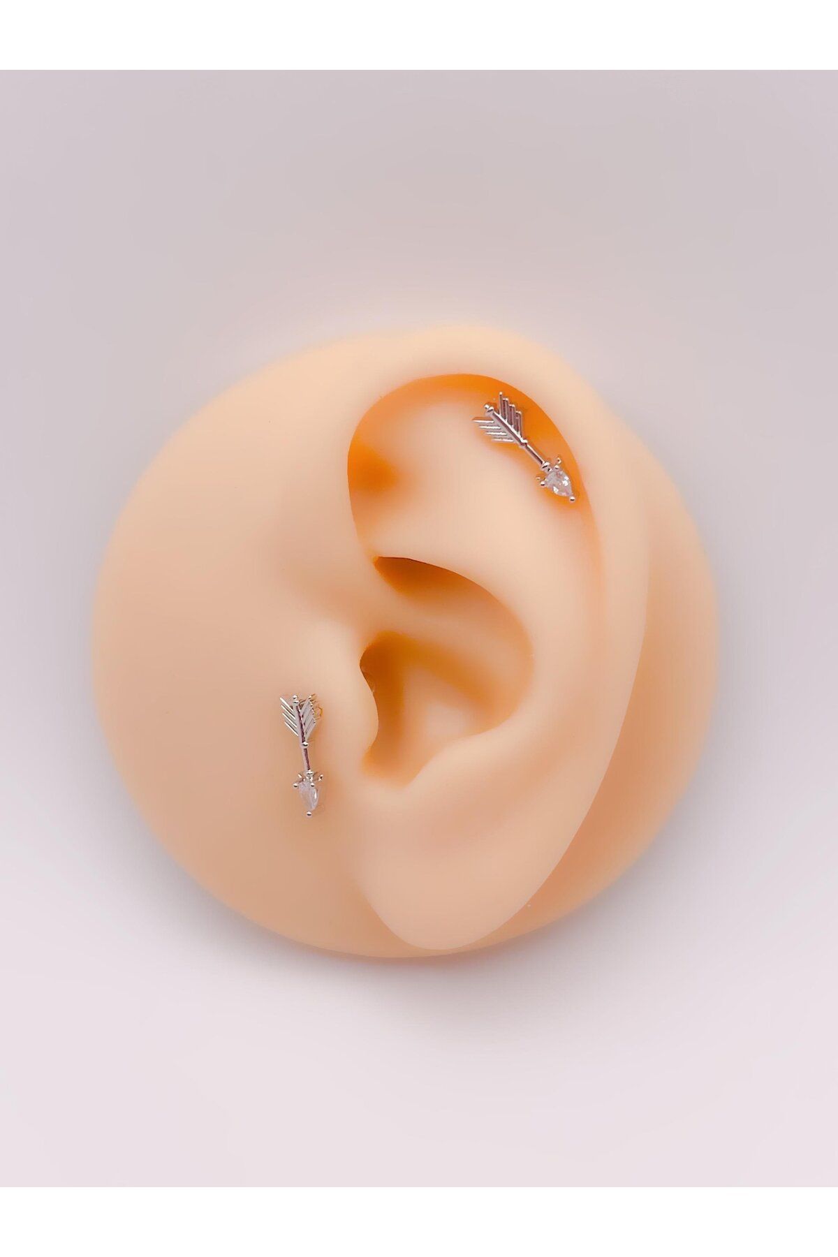 Trinos Cerrrahi Çelik Piercing ( Pirsing ) Zirkon Taşlı Ok Tragus Helix Piercing (1adet)