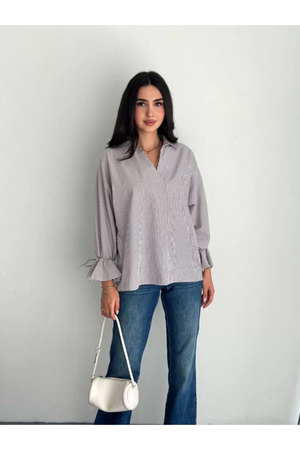 ruum fashions Arkası Asimetrik Yırtmaç Kesim Detaylı Cizgili Bluz Gömlek