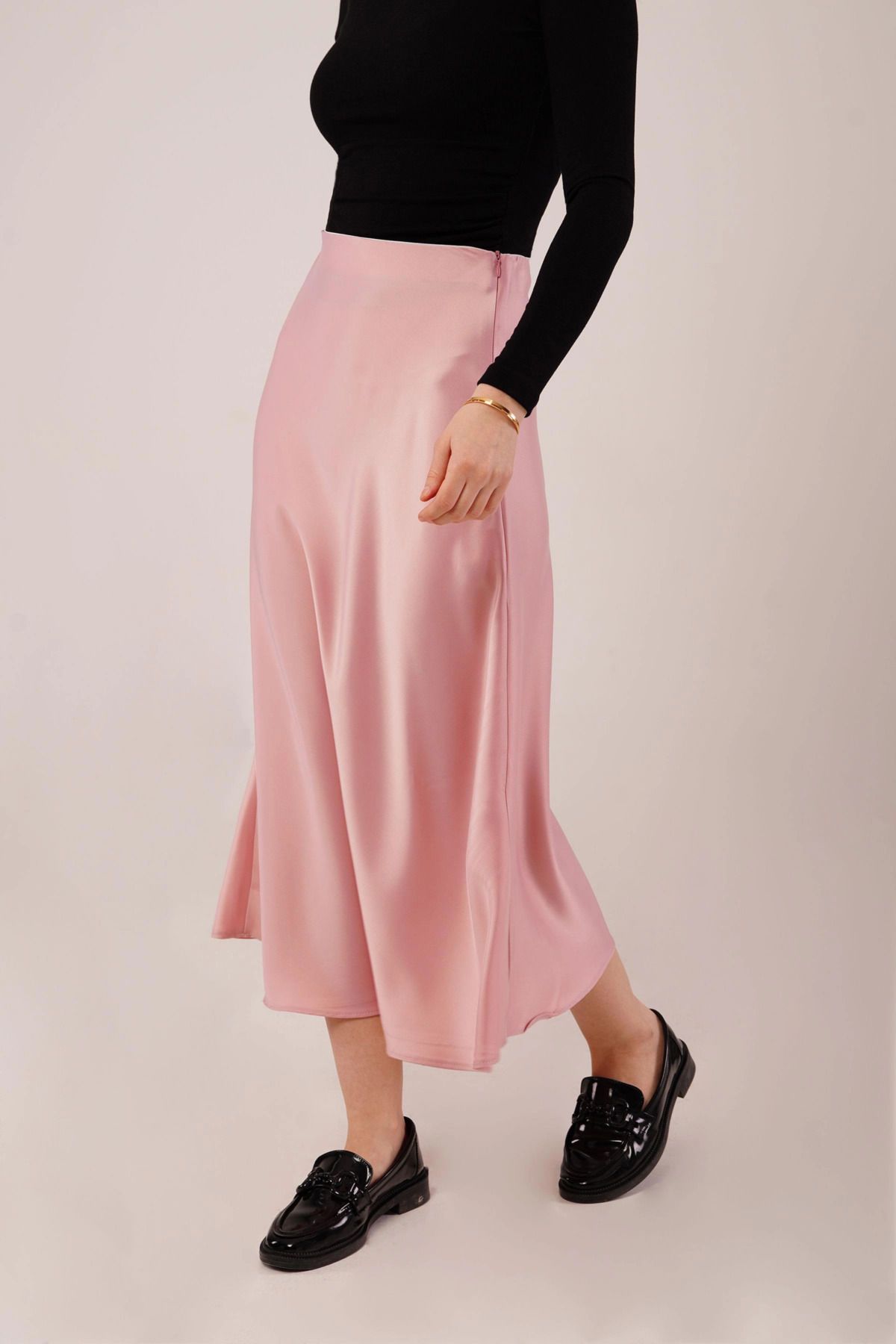 ZORM Pembe Saten Çan Kesim Midi Etek