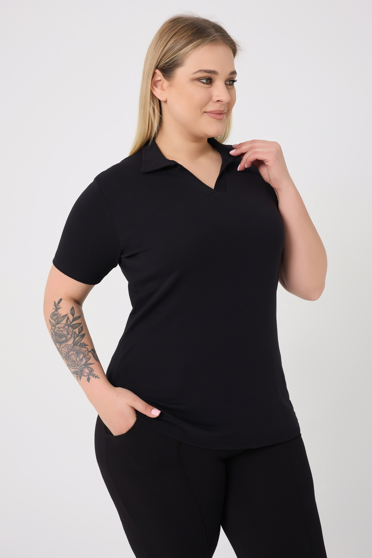 Curve Plus Size Women's Cotton Lycra V-Neck Basic Straight Short Sleeve Black Blouse