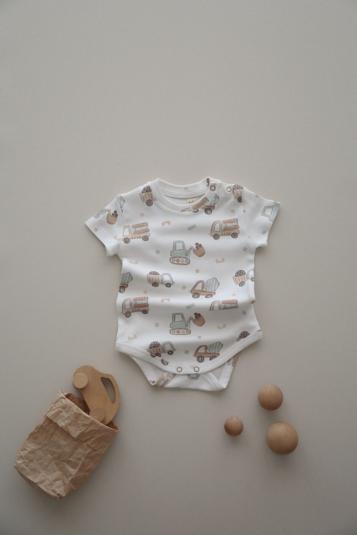 DoDo'S Baby Mini Şantiye Desenli Organik Bebek Zıbını – Kısa Kollu Unisex Body