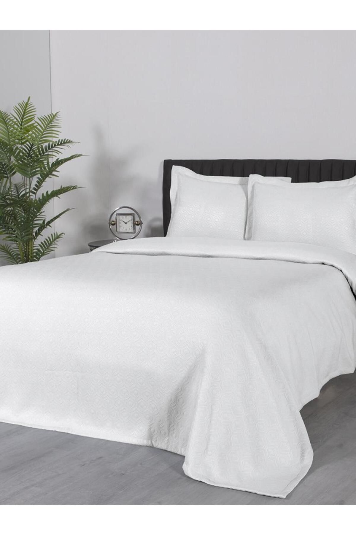 Karna Home Yatak Örtüsü Marisa – Nefes Alabilen, Hafif ve Şık Tasarımlı