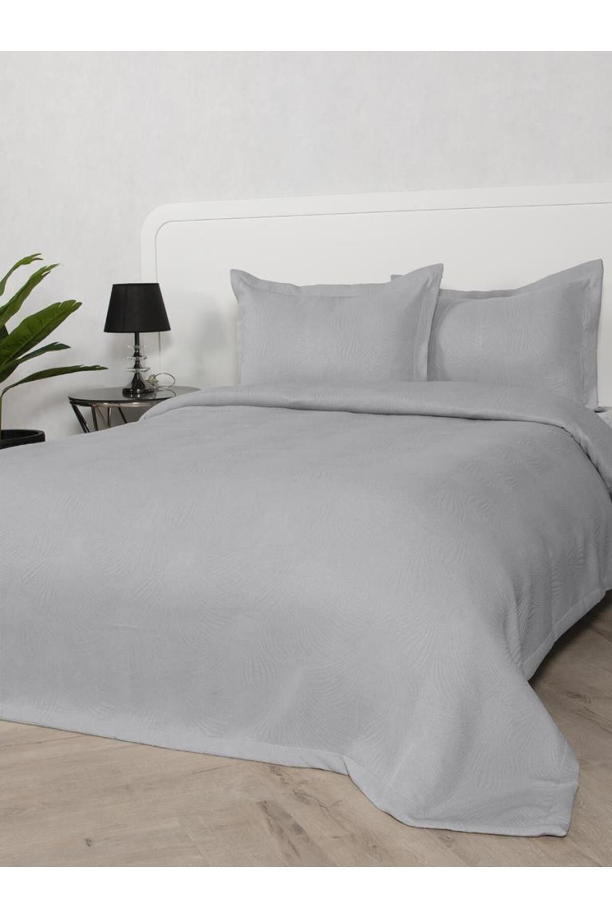 Karna Home Yatak Örtüsü Alora – Pastel Renkli, Yumuşak ve Zarif Görünümlü