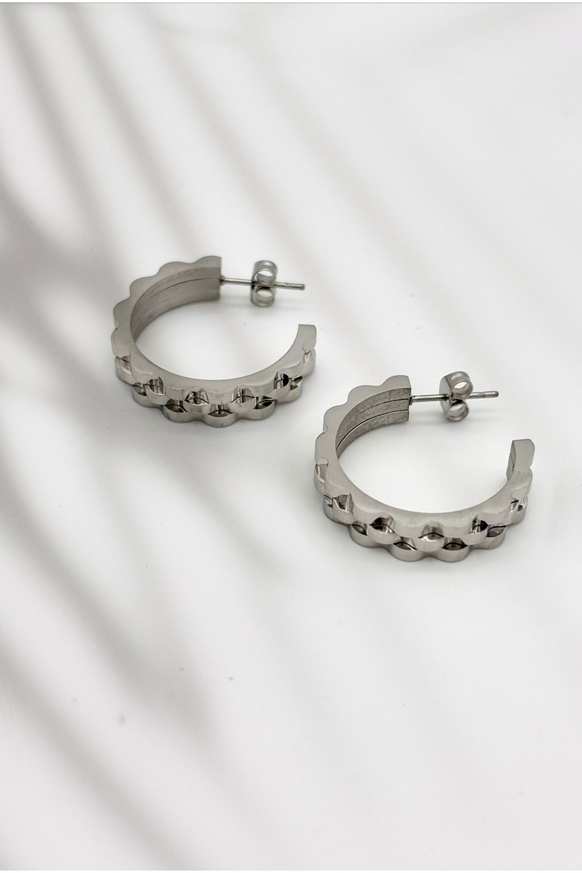 Tiny Lumo Dalgalı Halka Küpe Silver Renk