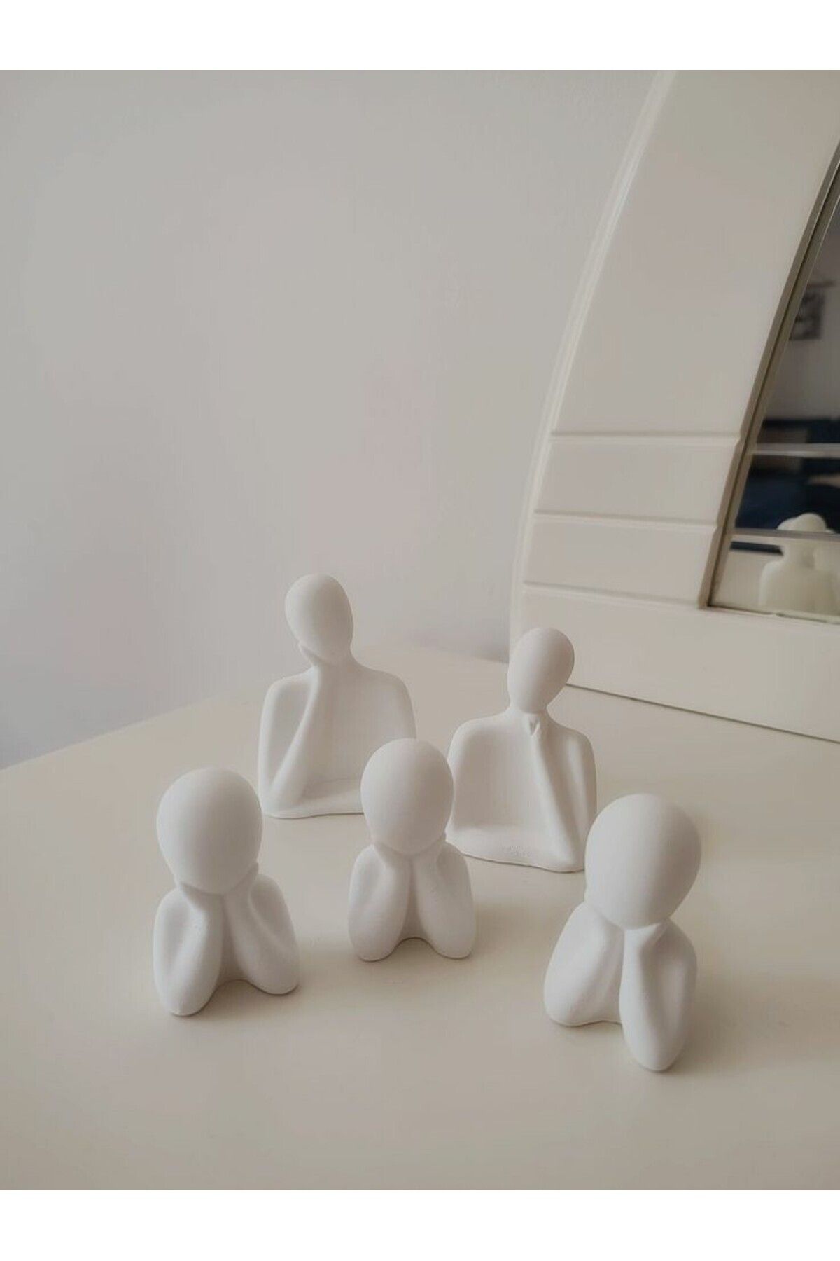 Elioure El Yapımı Modern Aile Figürleri, 5'li Minimal Heykel Seti, Beyaz, Dekoratif Obje