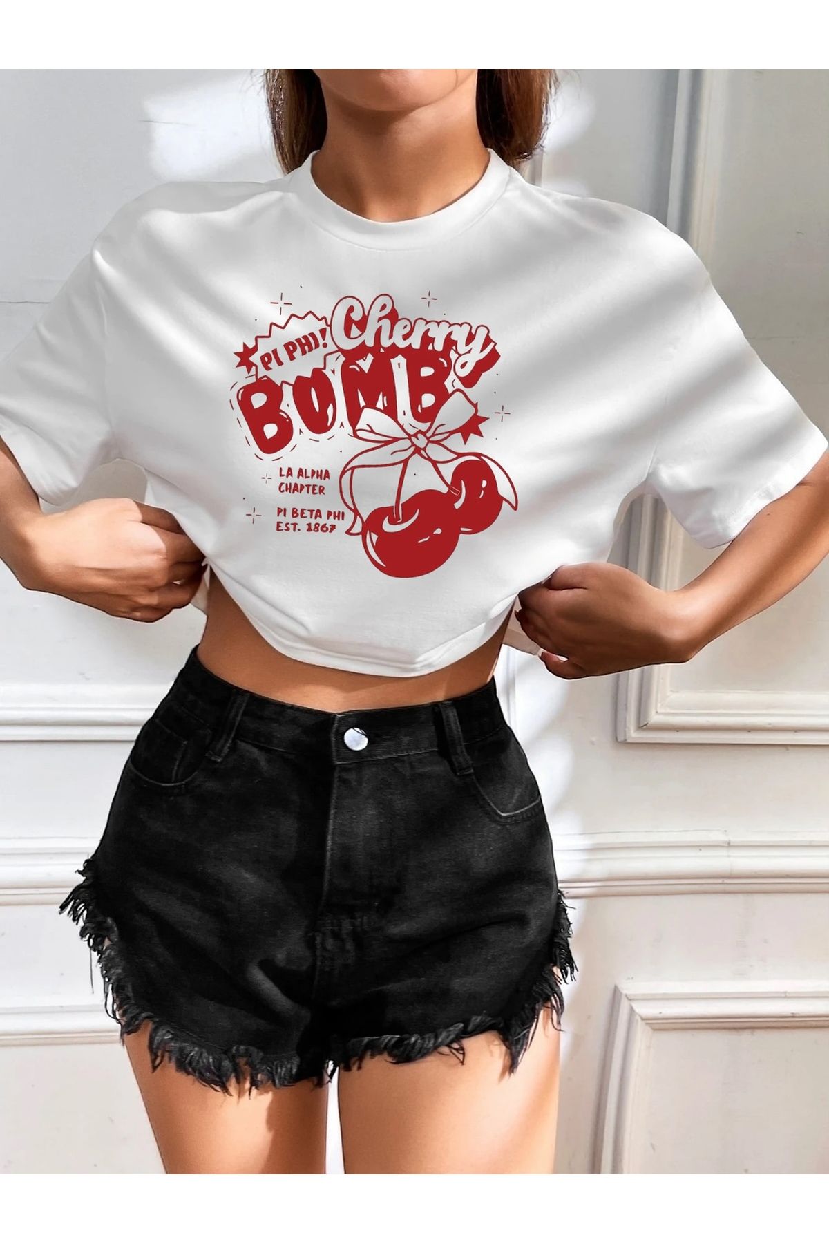 SOHR Kadın Oversize Crop Cherry Bomb Tasarım T-shirt