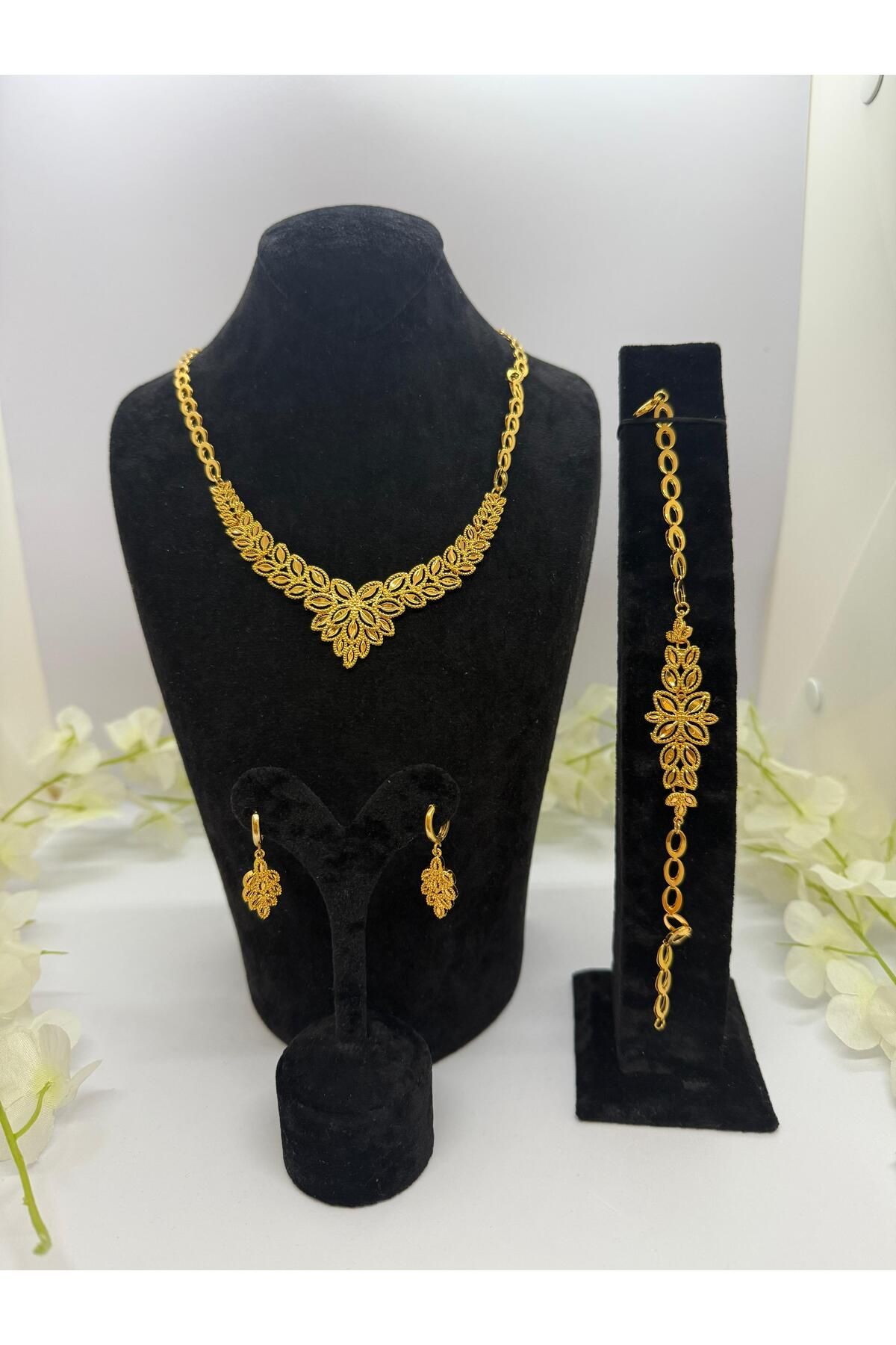 Constanza Exclusive 22 Ayar Altın Kaplama Çiçekli Sultan Parıltısı Seti Lvd650