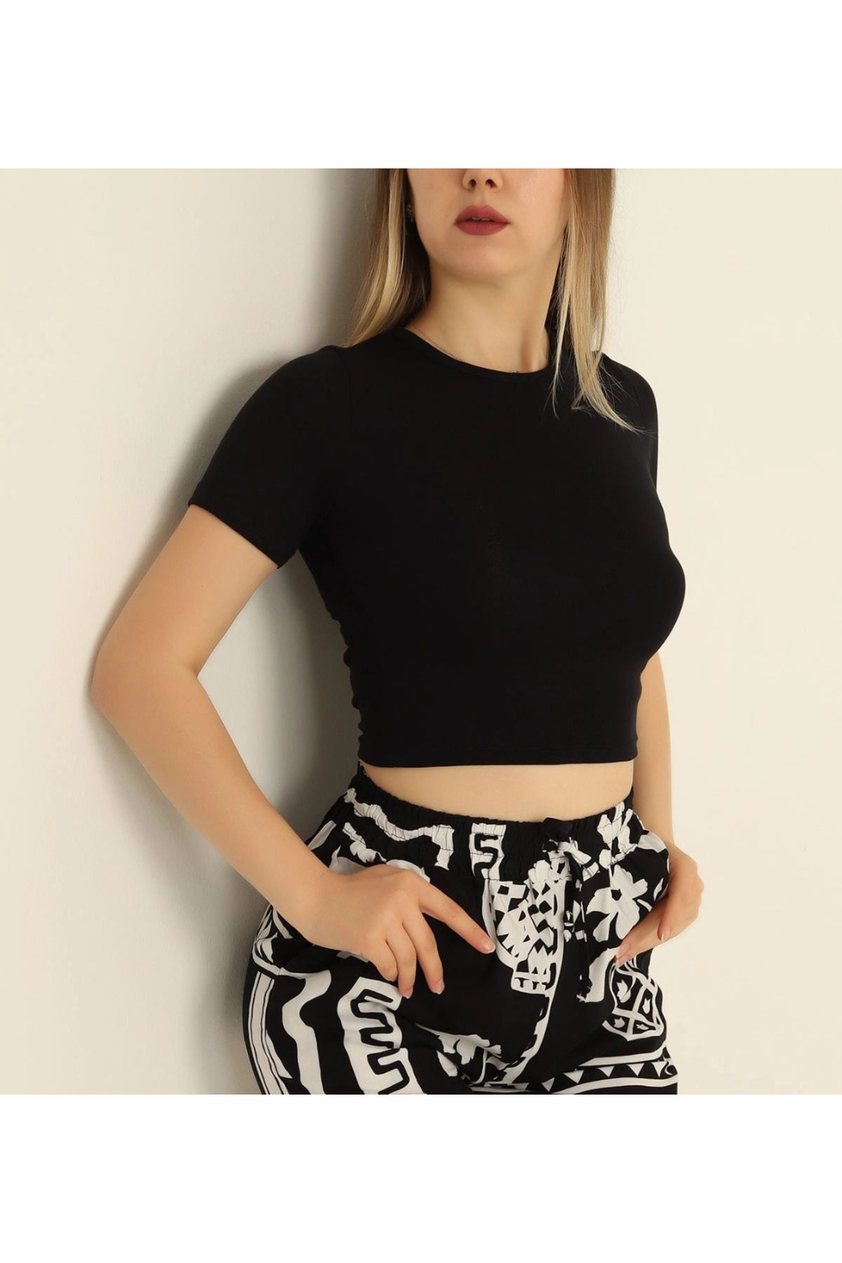 Lacesta Basic Tshirt