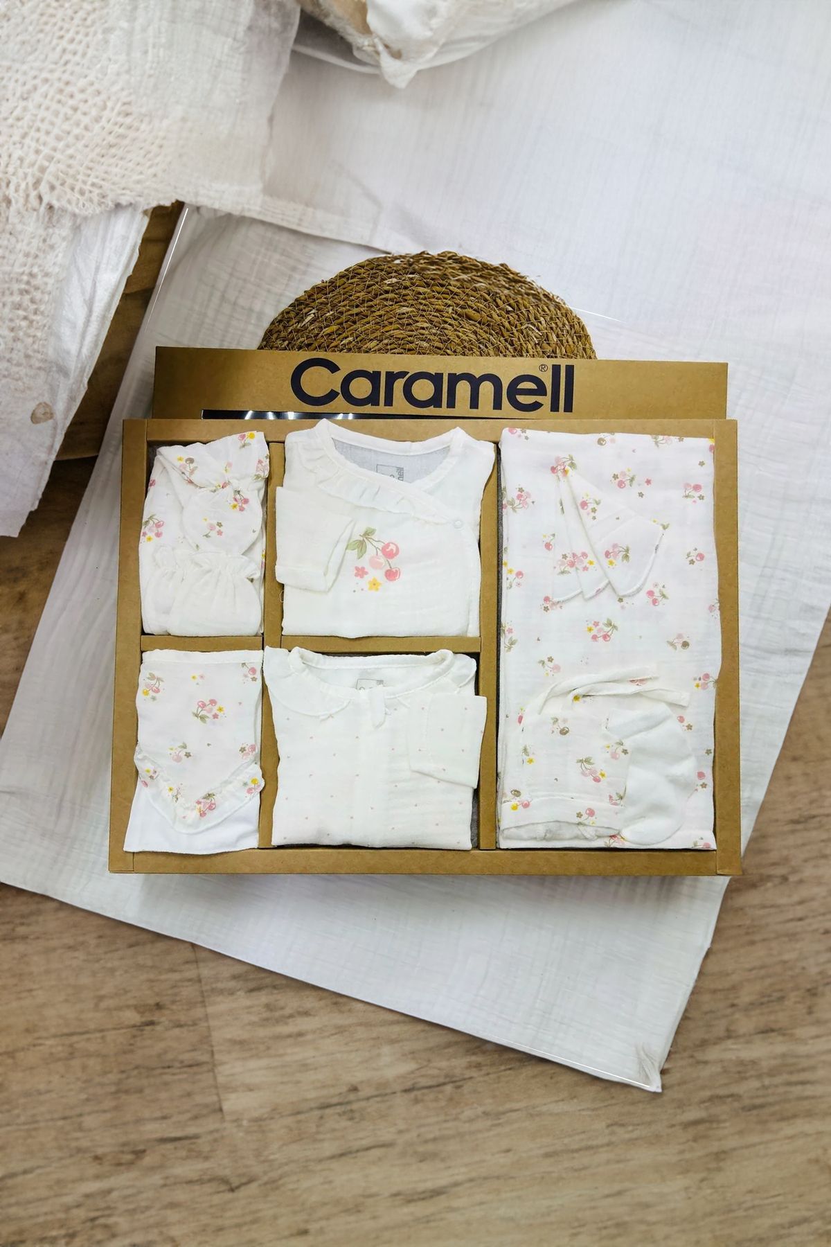Caramell Allin'co - Caramell %100 doğal pamuk 10'lu müslin hastane çıkışı Cherry Baby