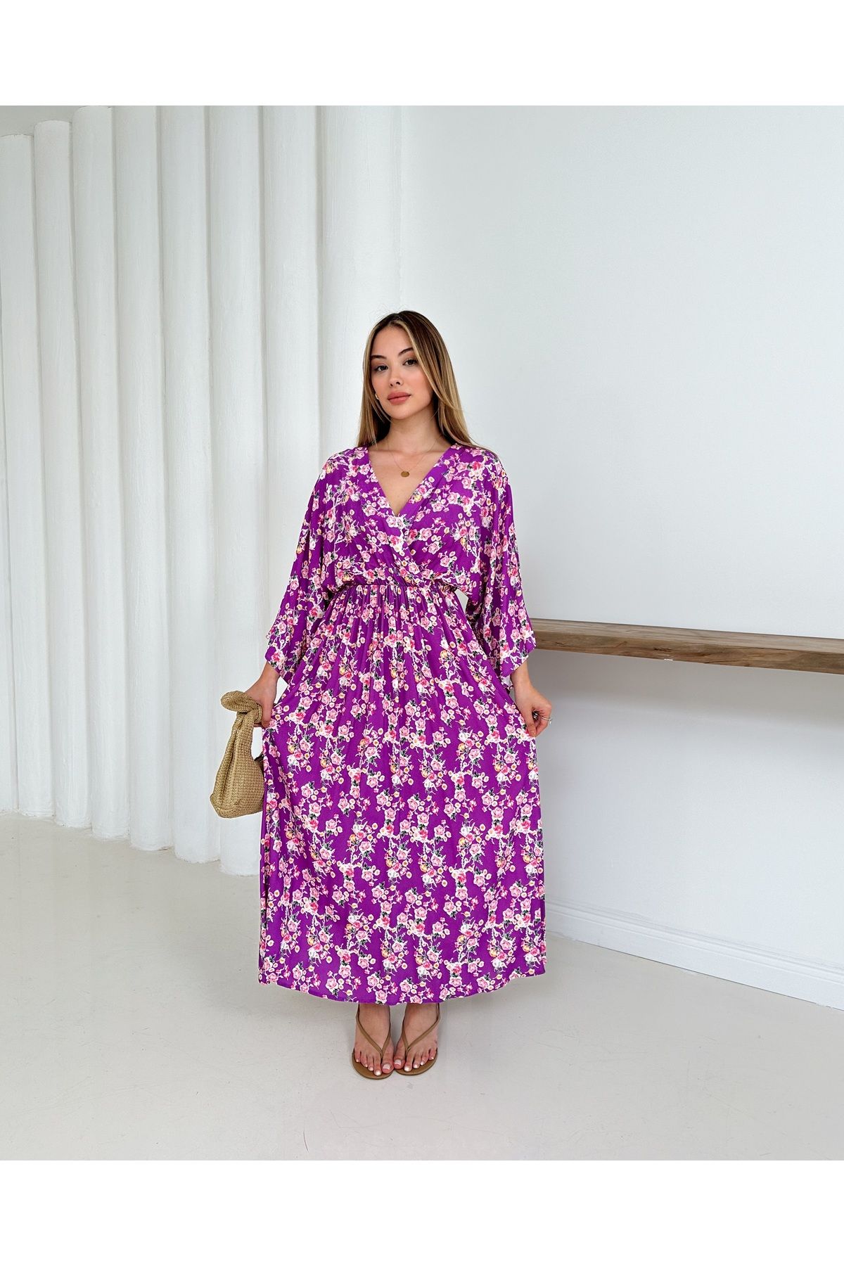 Butik Çiçek Desen Kruvaze Yaka Elbise