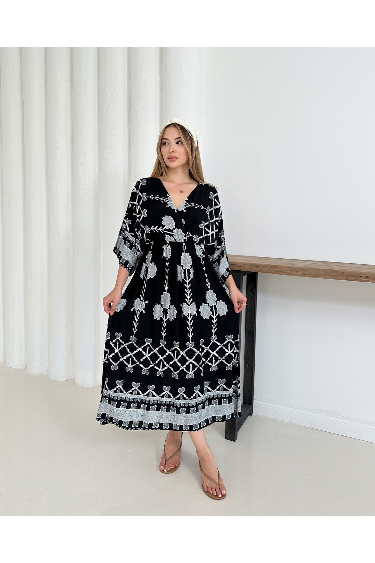 Butik Şal Desen Kruvaze Yaka Elbise