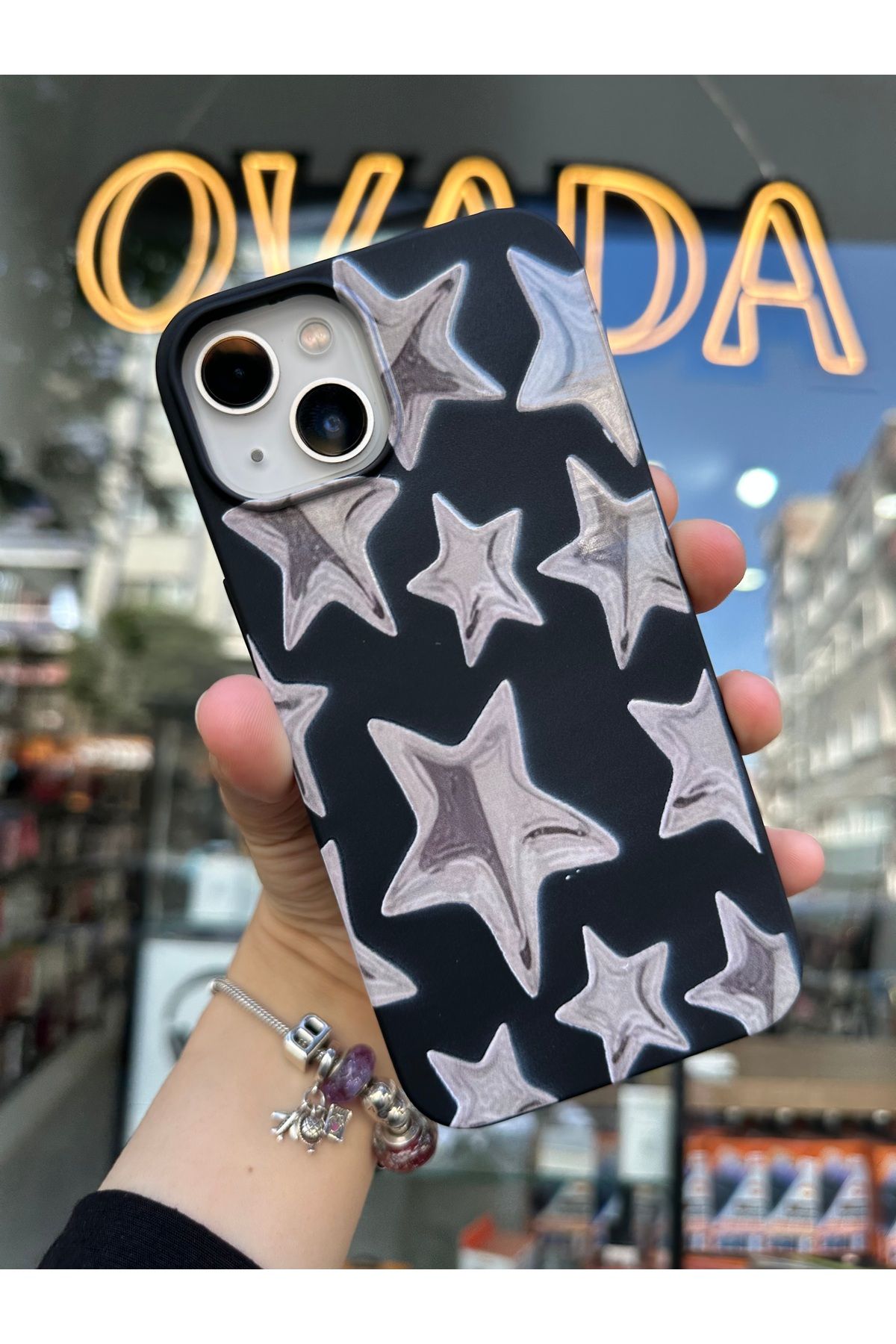 OVADA iPhone 13/14 Uyumlu Kamera Çıkıntılı Yıldız Baskılı İçi Kadife Silikon Kılıf