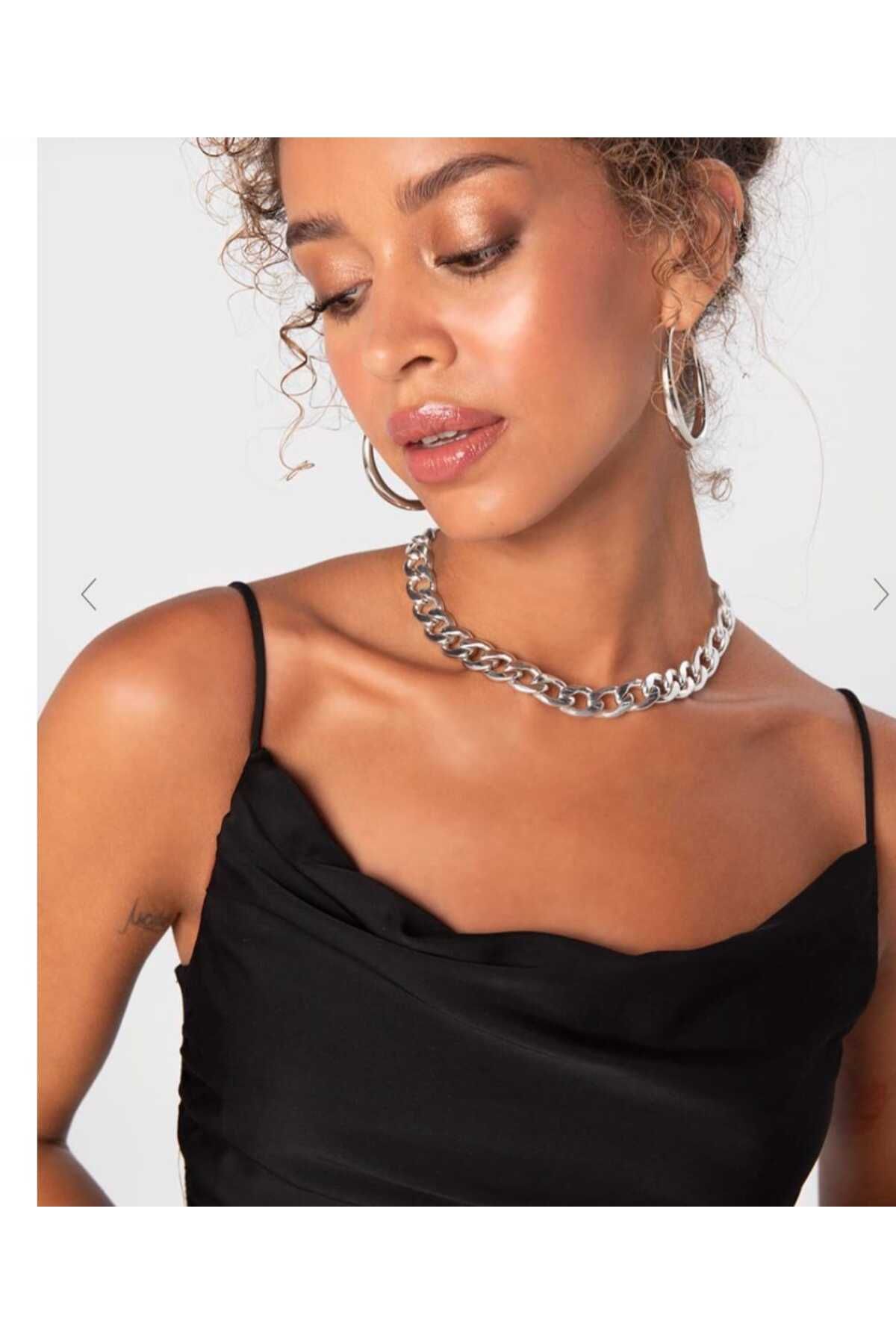 DENİKK Yudoowear, degaje yaka siyah büstiyer